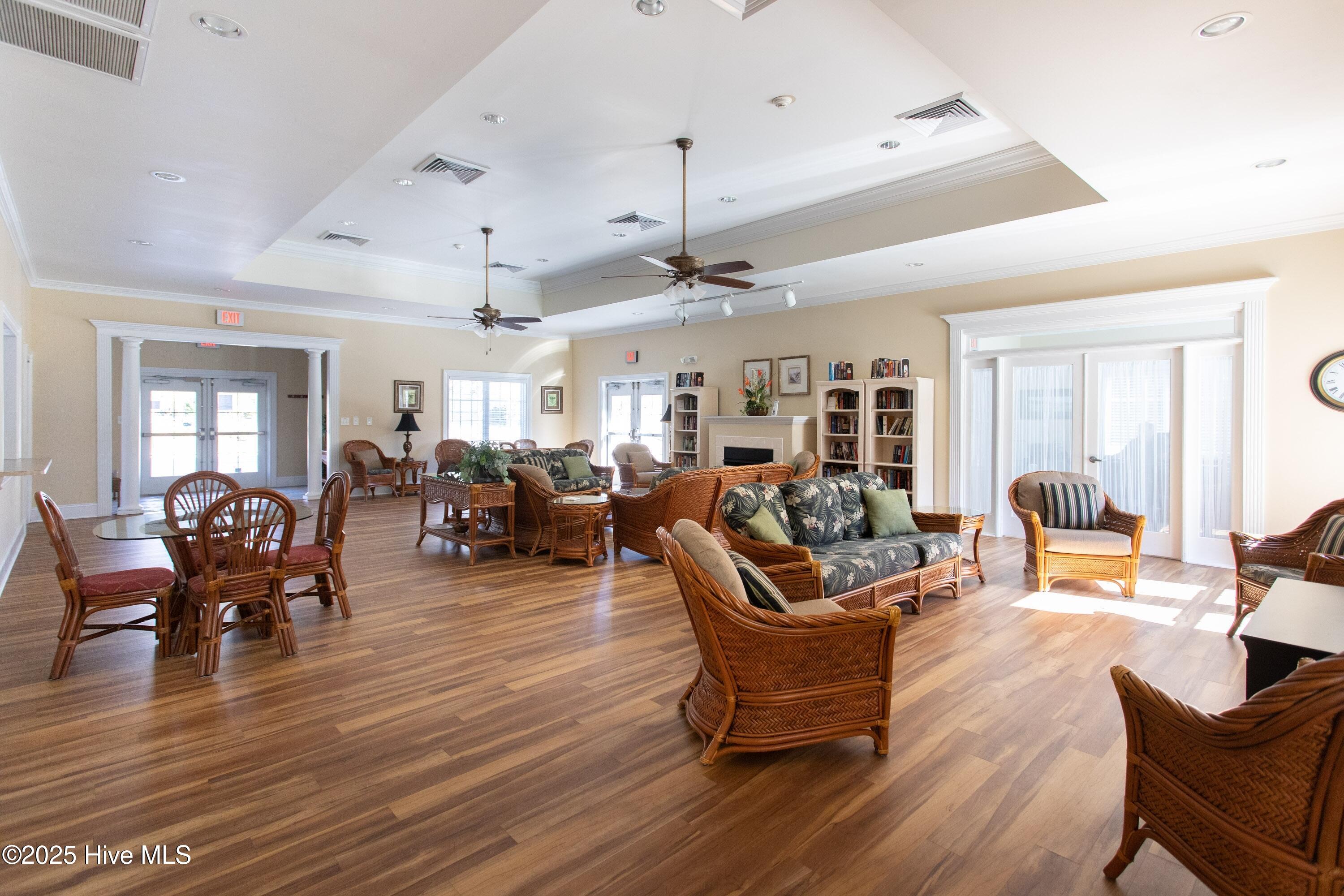 100532334 | Photo 59