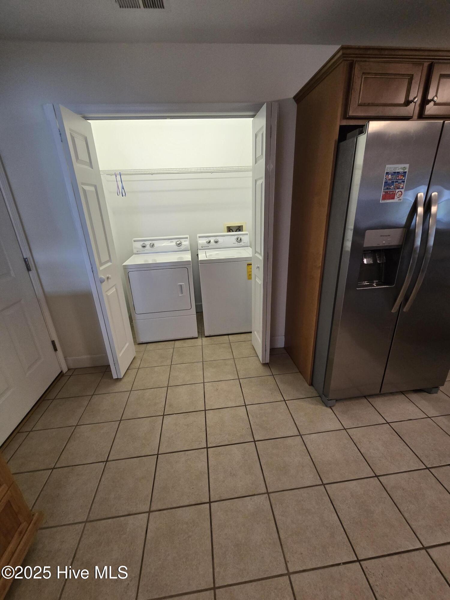 100543603 | Photo 35