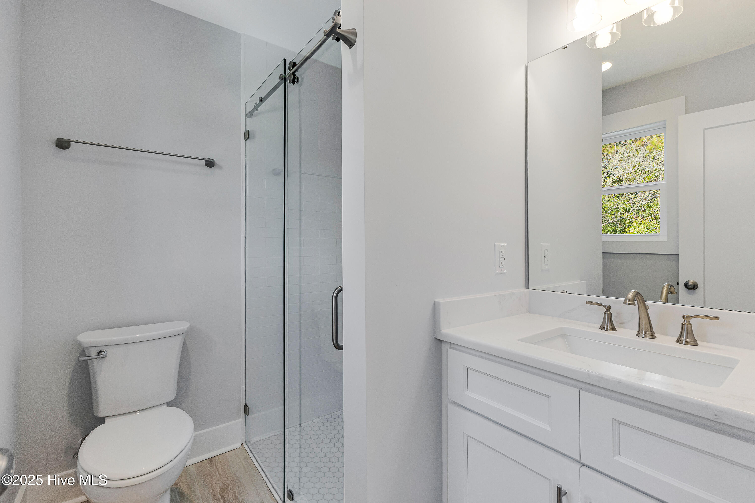 100535613 | Photo 35