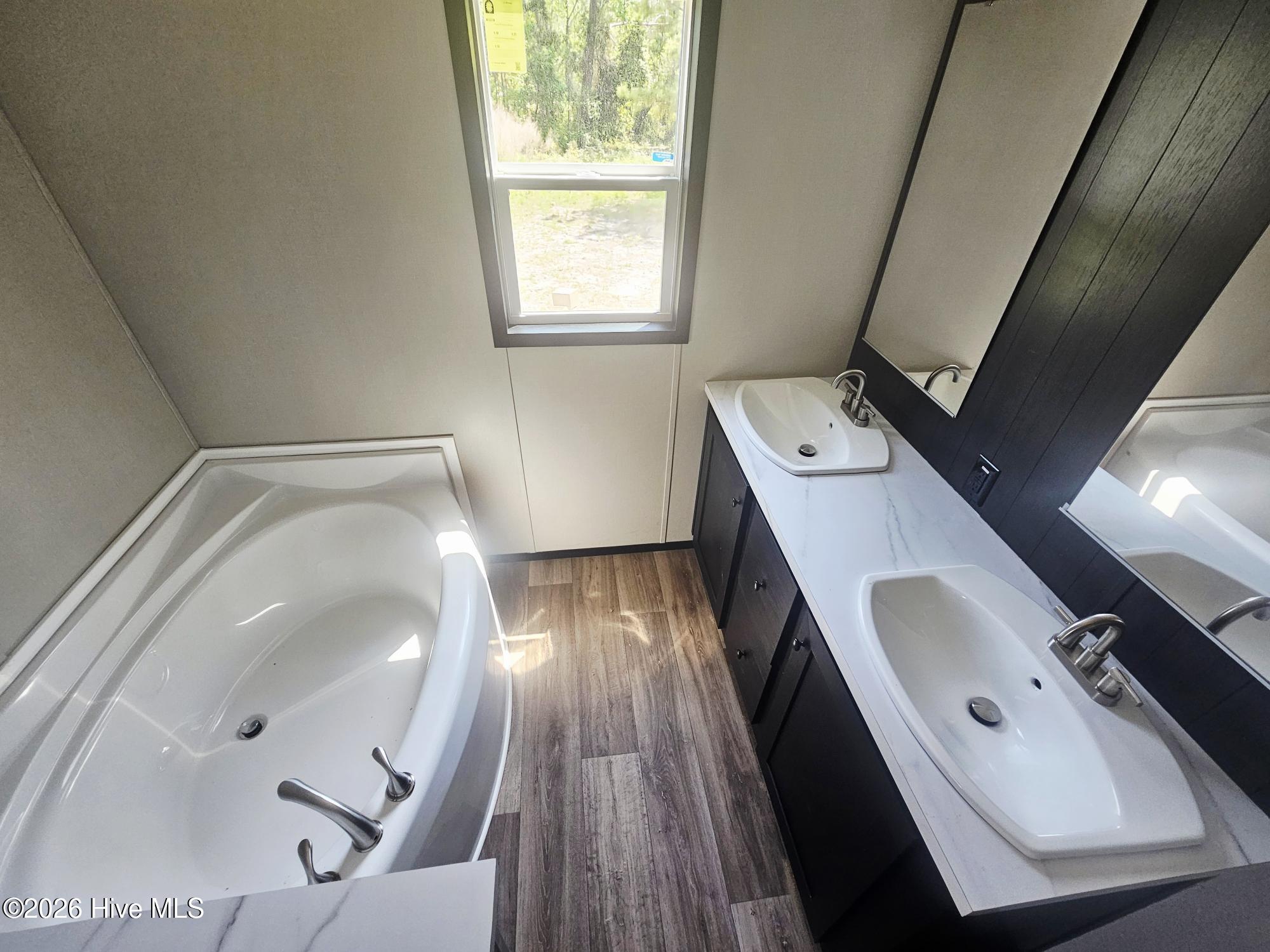 100565039 | Photo 31