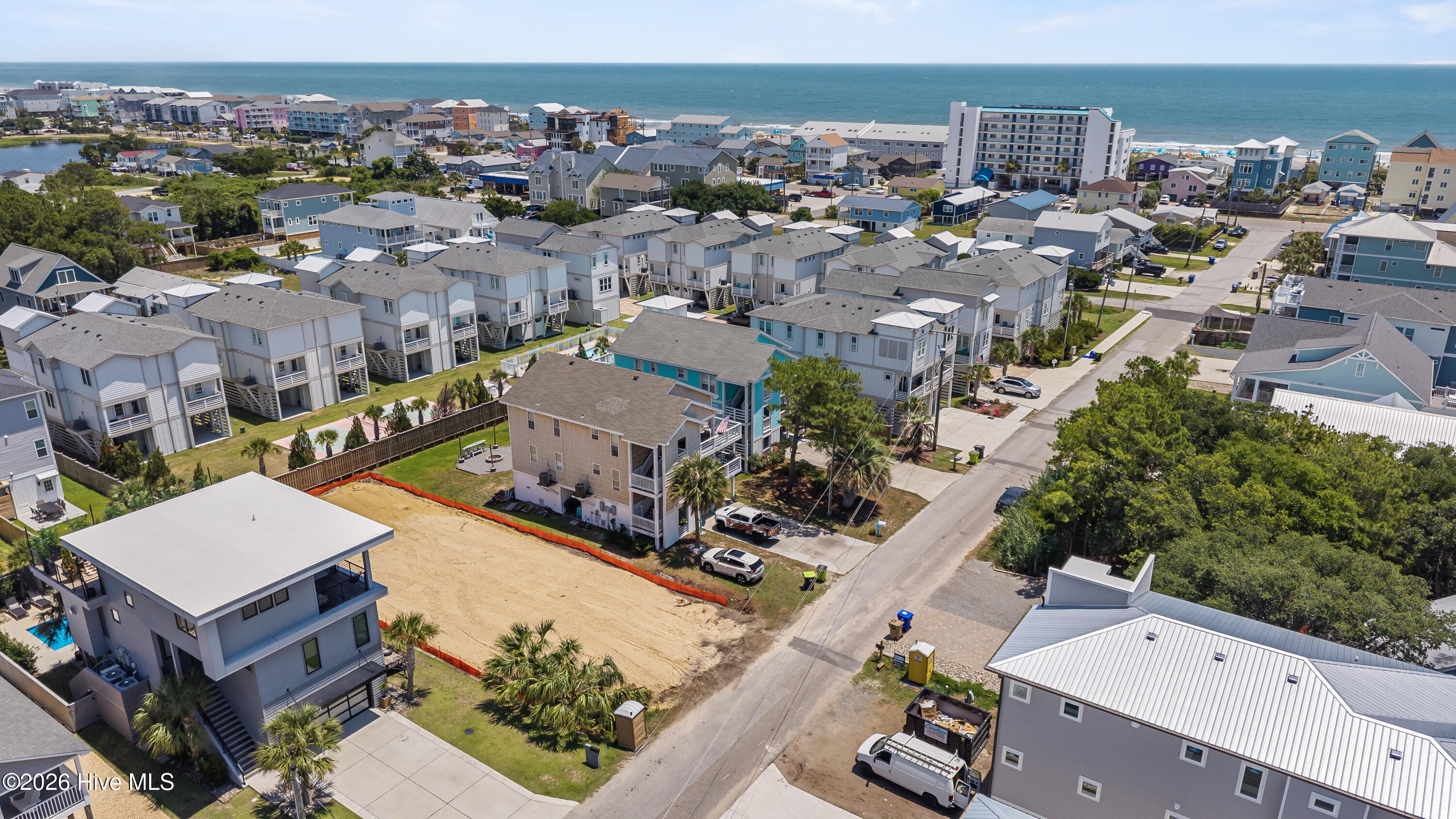 100592717 | Photo 4
