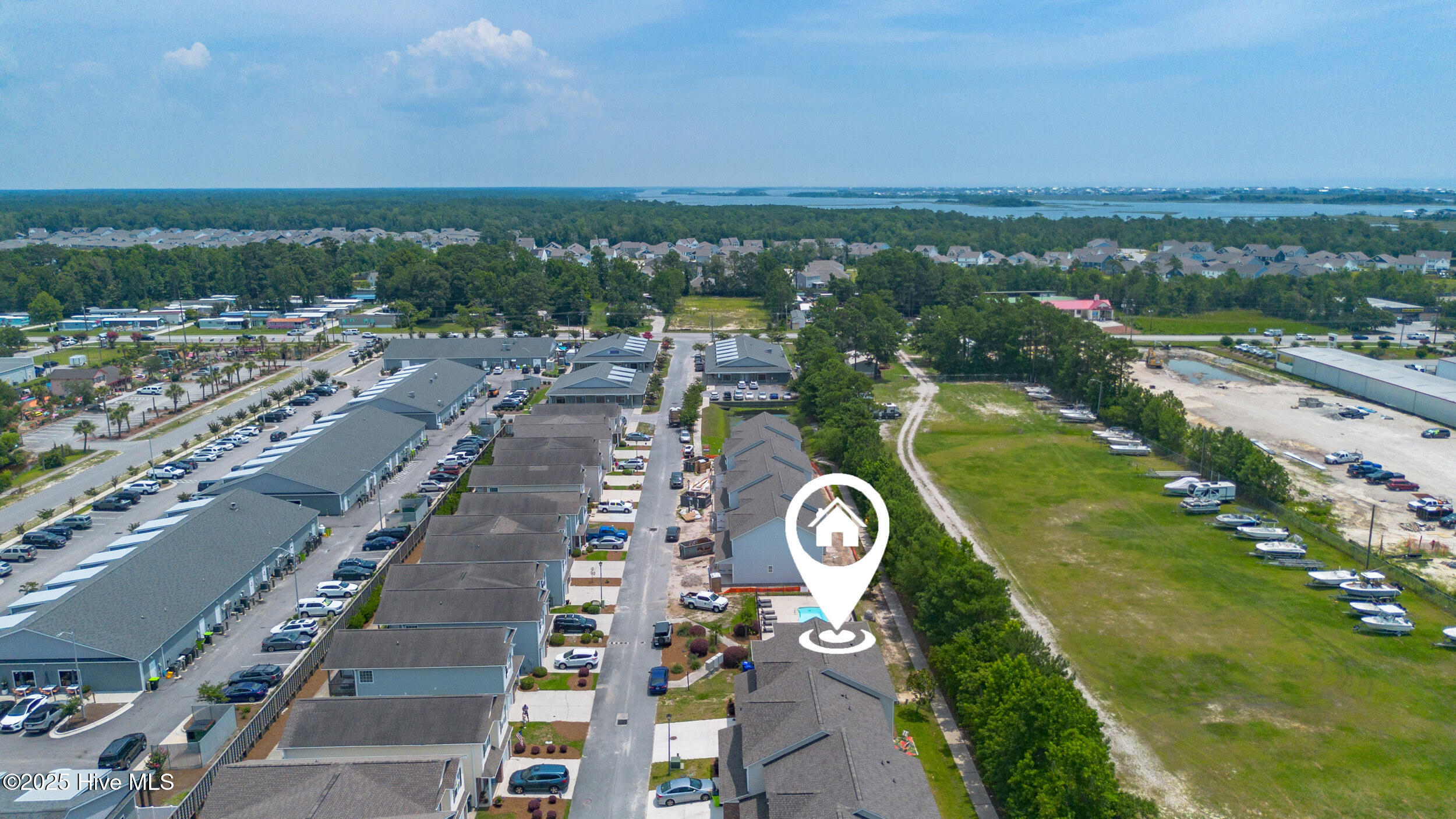 100563674 | Photo 35