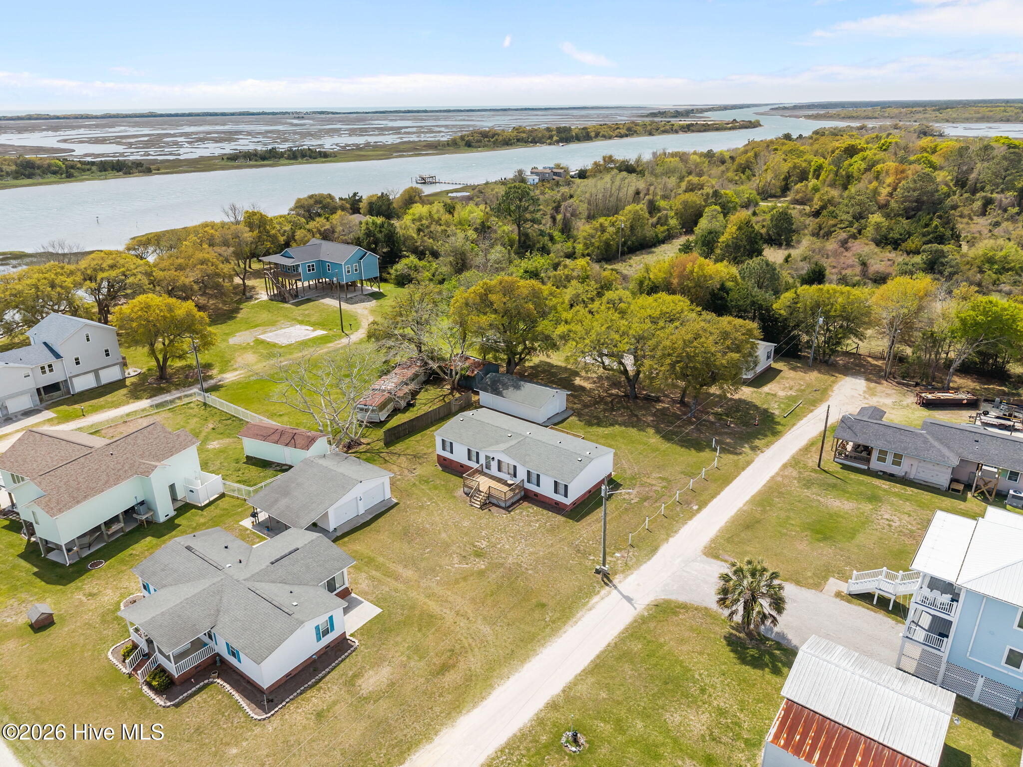 100566757 | Photo 40