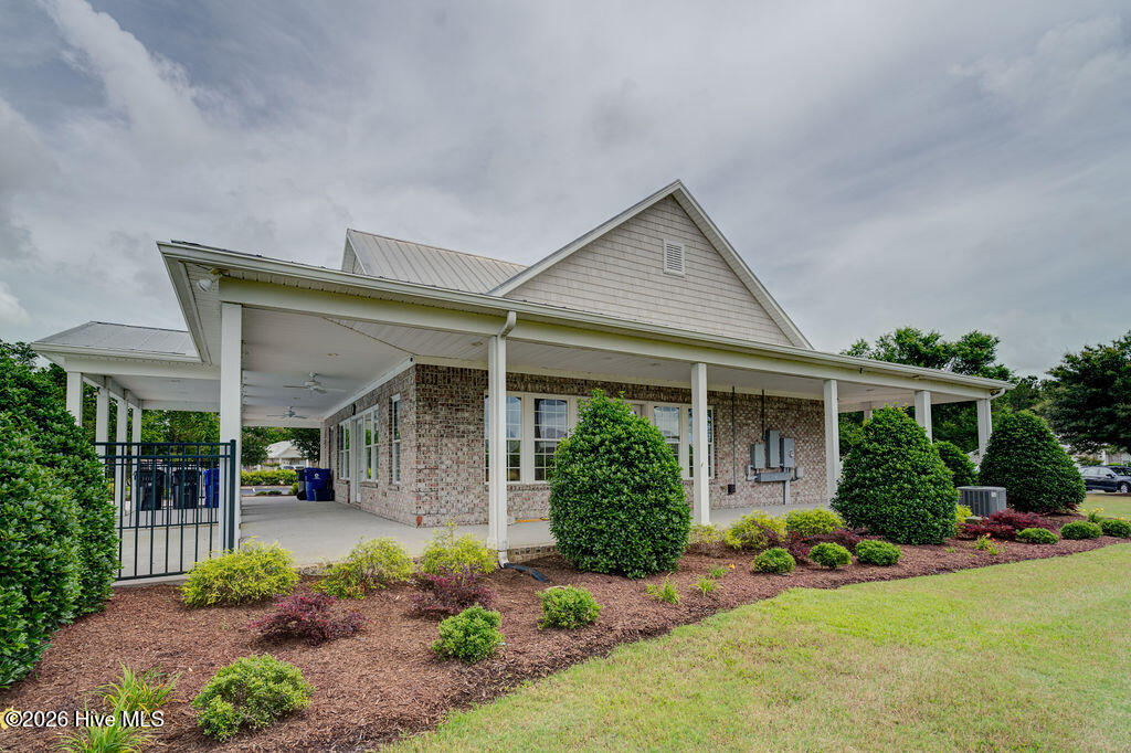 100558265 | Photo 66