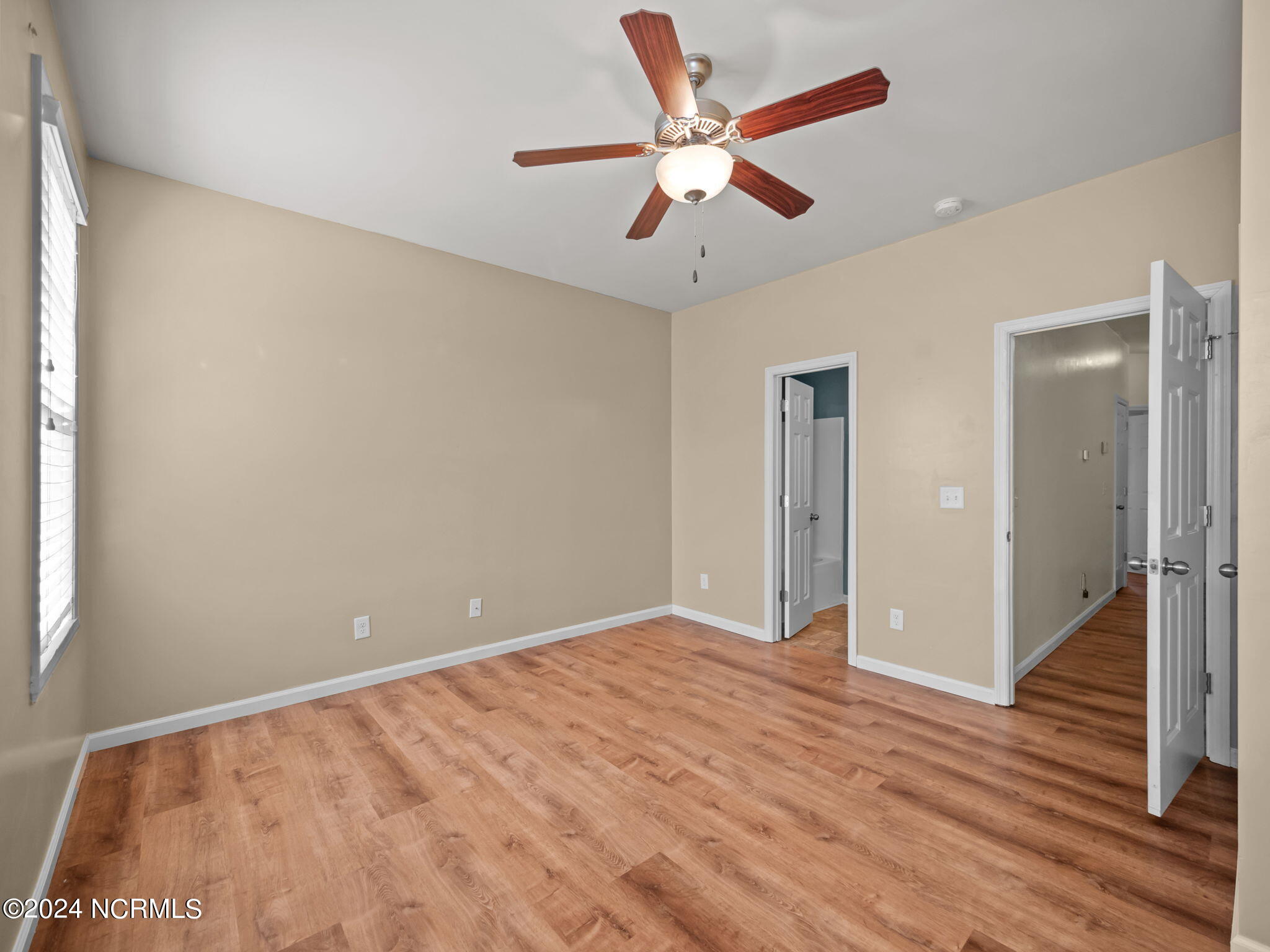 100544508 | Photo 13