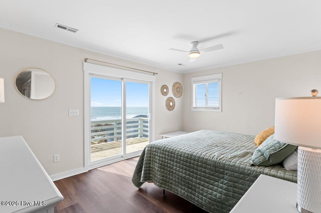 100556593 | Photo 42