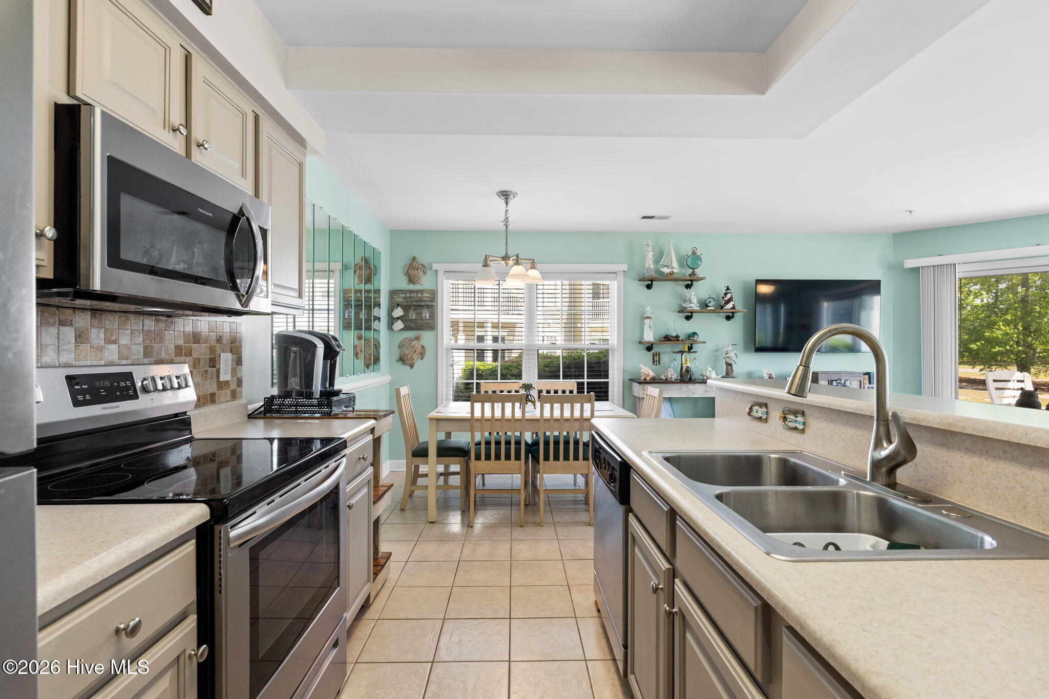 100567876 | Photo 10