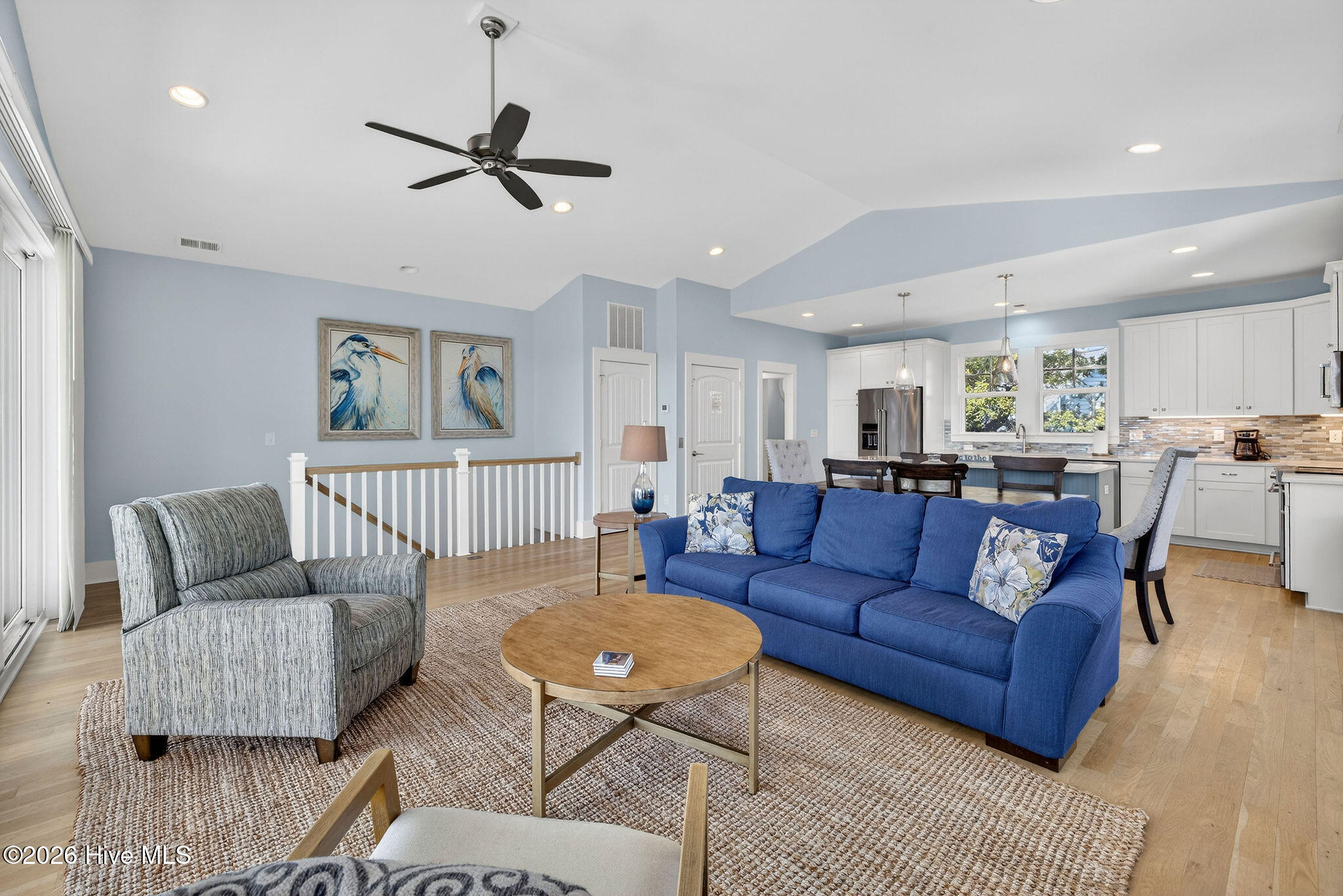 100555163 | Photo 10