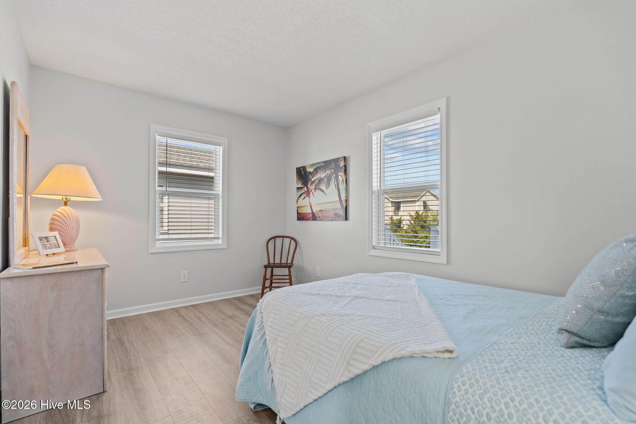 100562748 | Photo 51