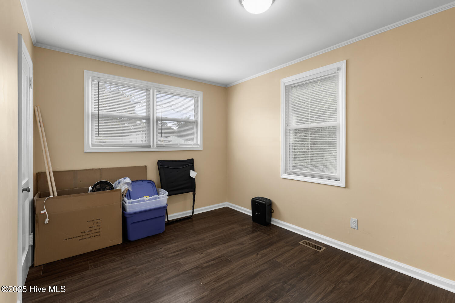 100535503 | Photo 16