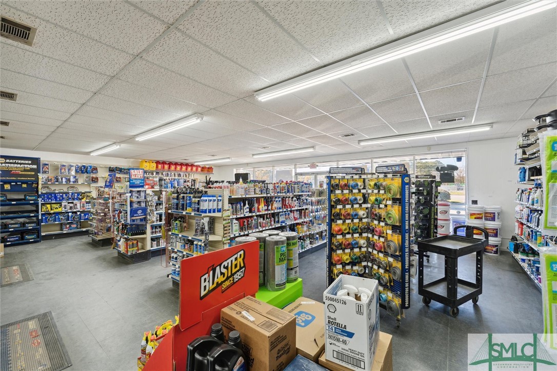 1564 Dean Forest Road, Savannah, GA, 31408