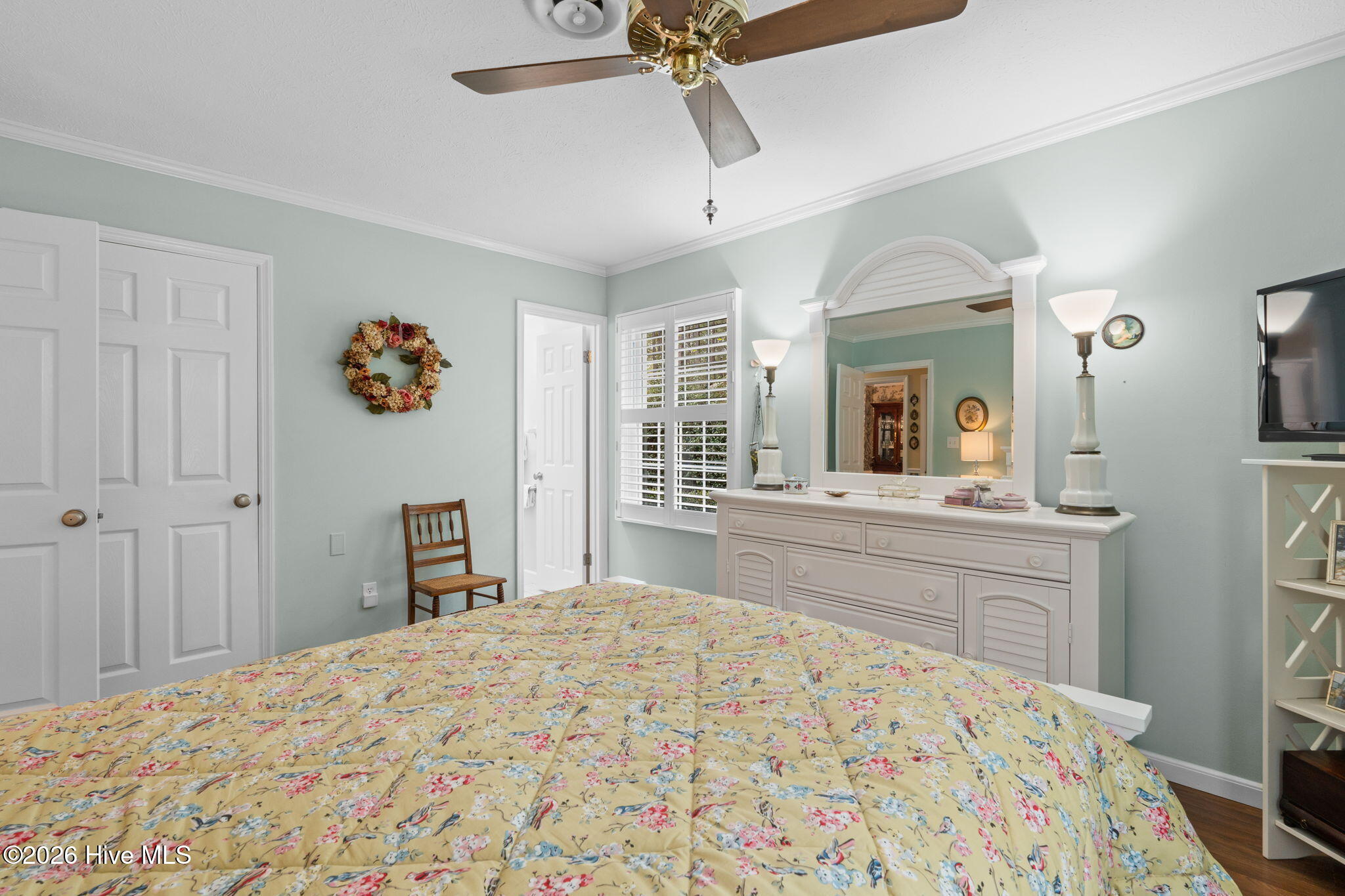 100564261 | Photo 20