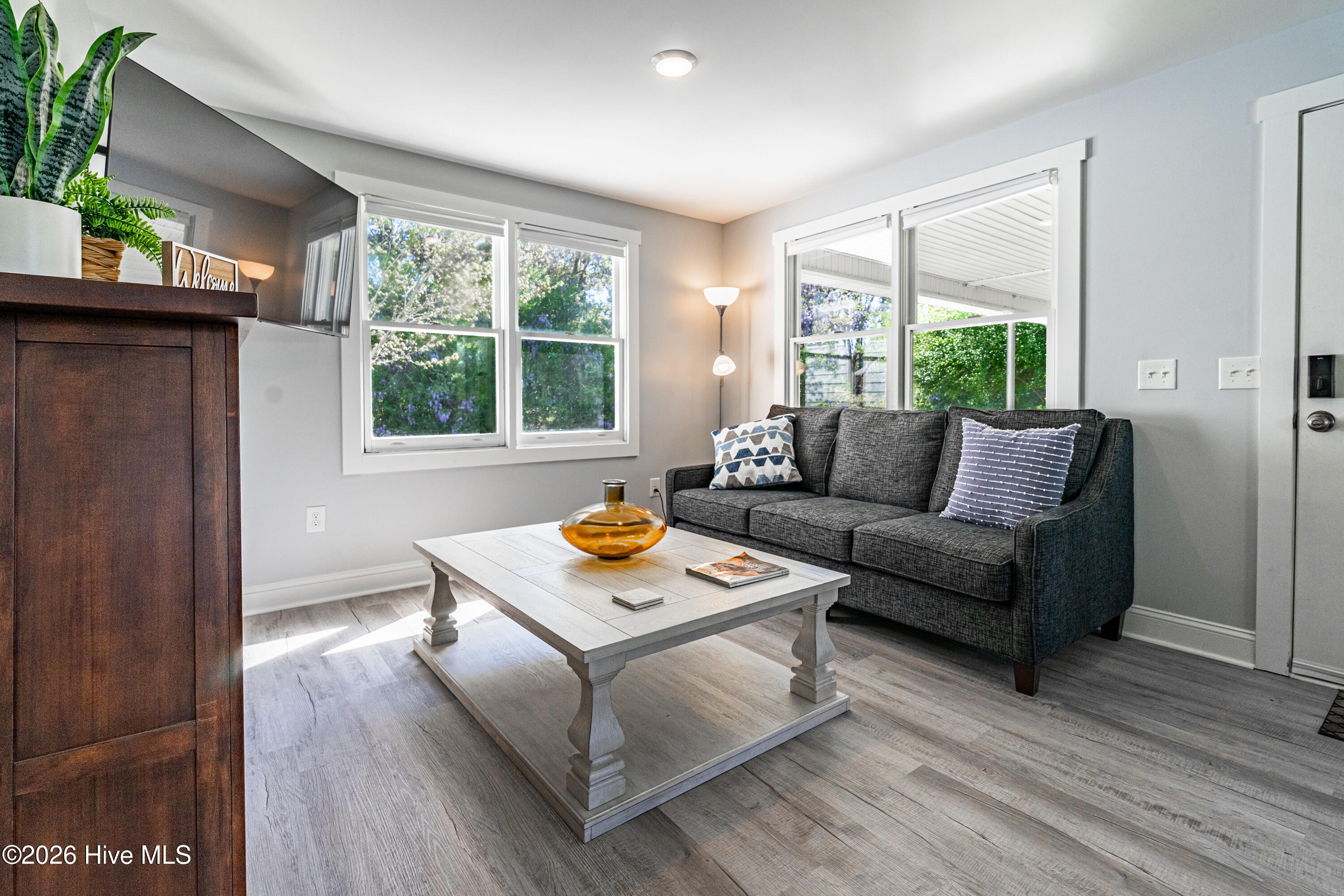 100563568 | Photo 18