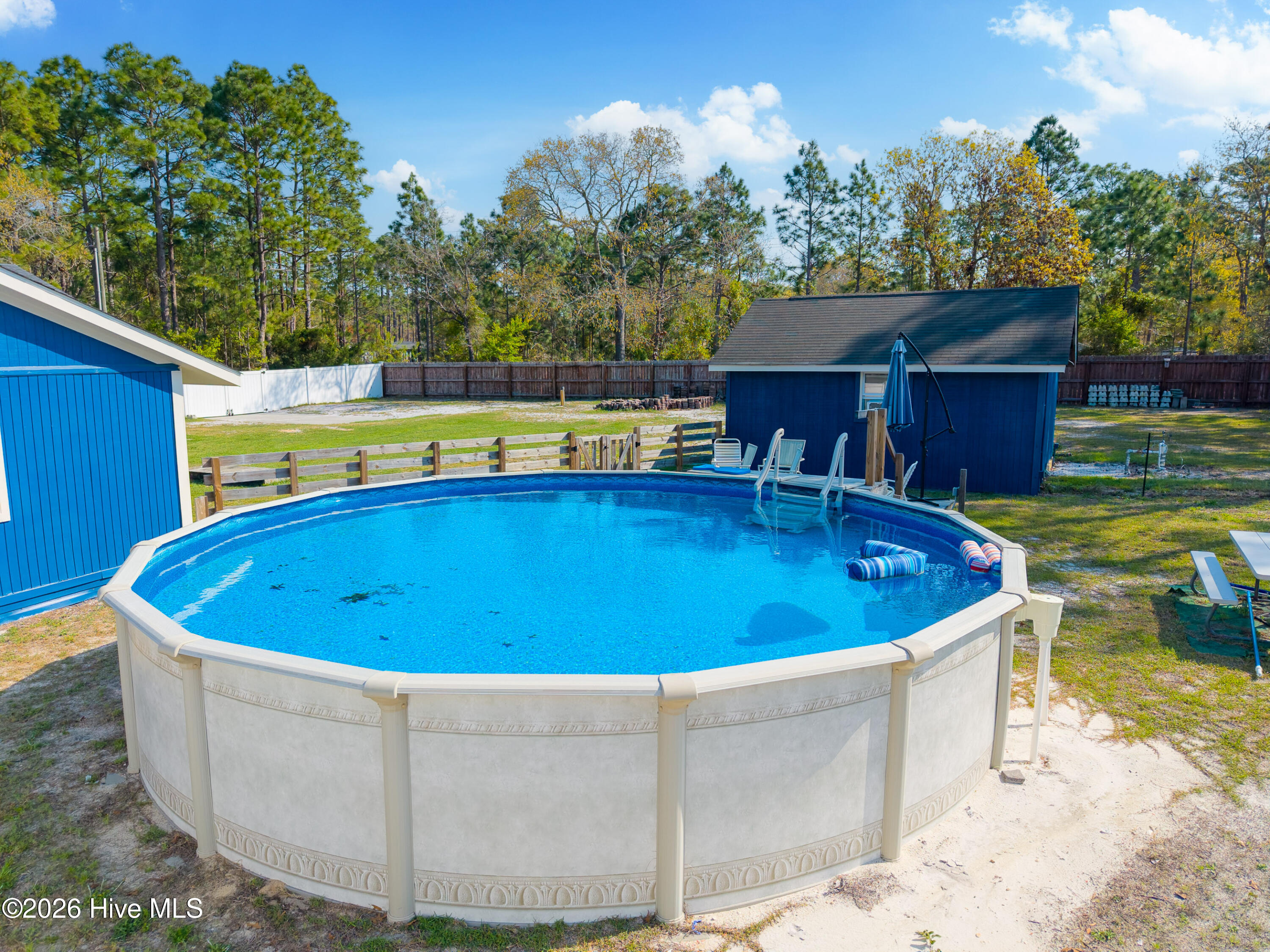 100563534 | Photo 36