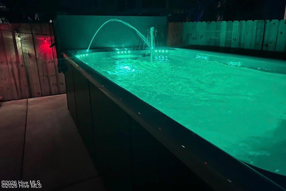 100568408 | Photo 55