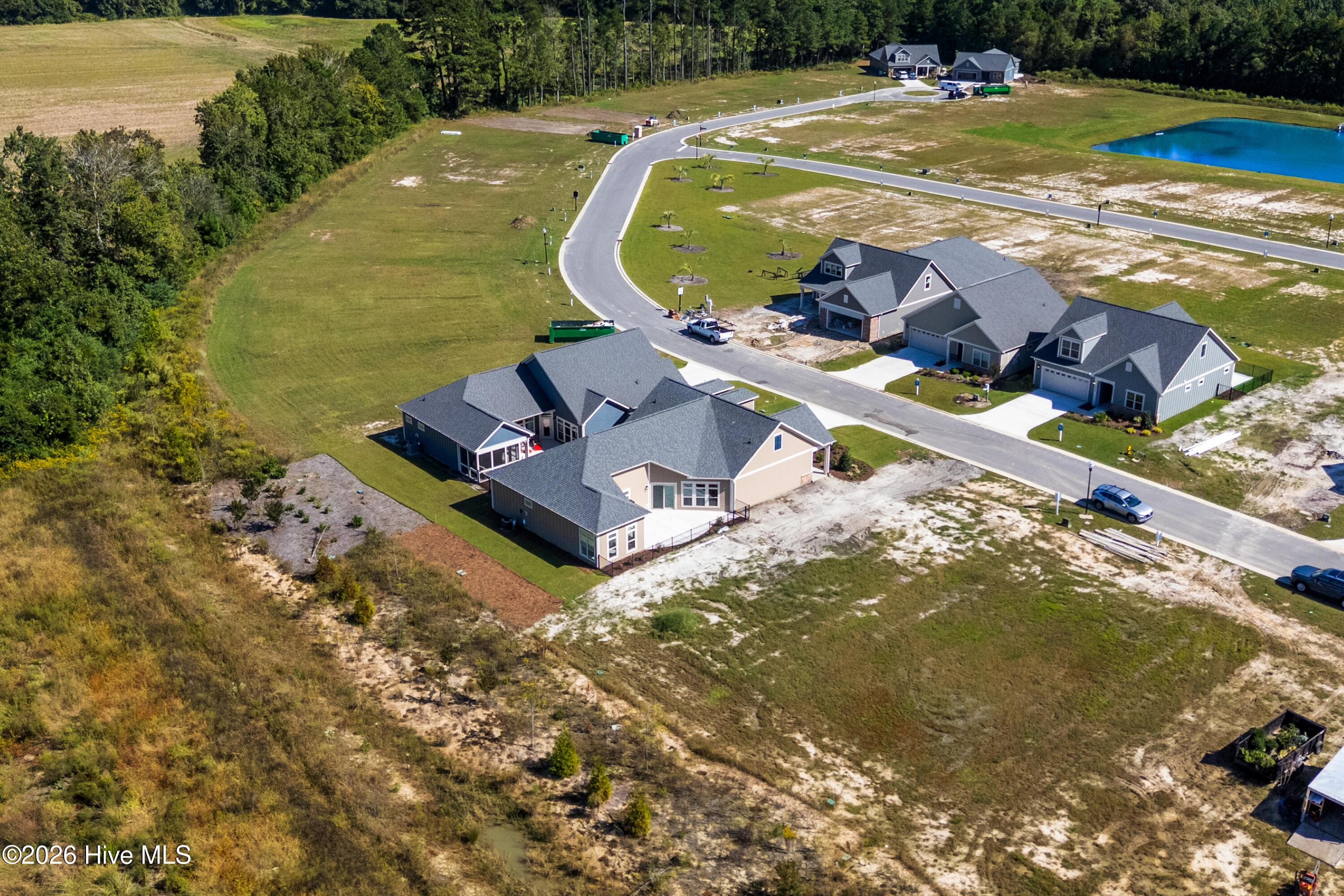 100563444 | Photo 50