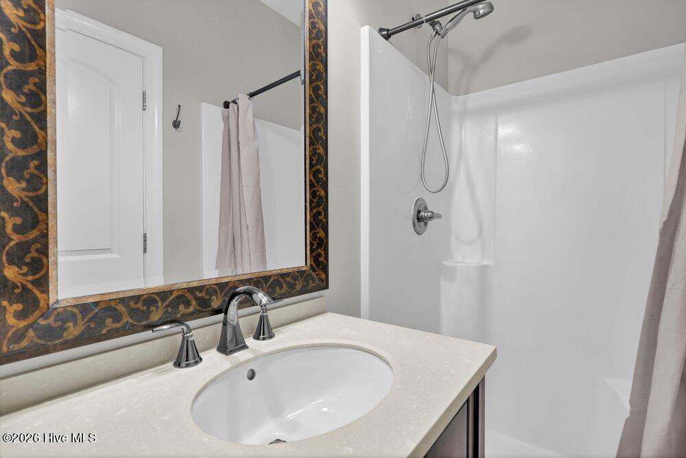 100567511 | Photo 26