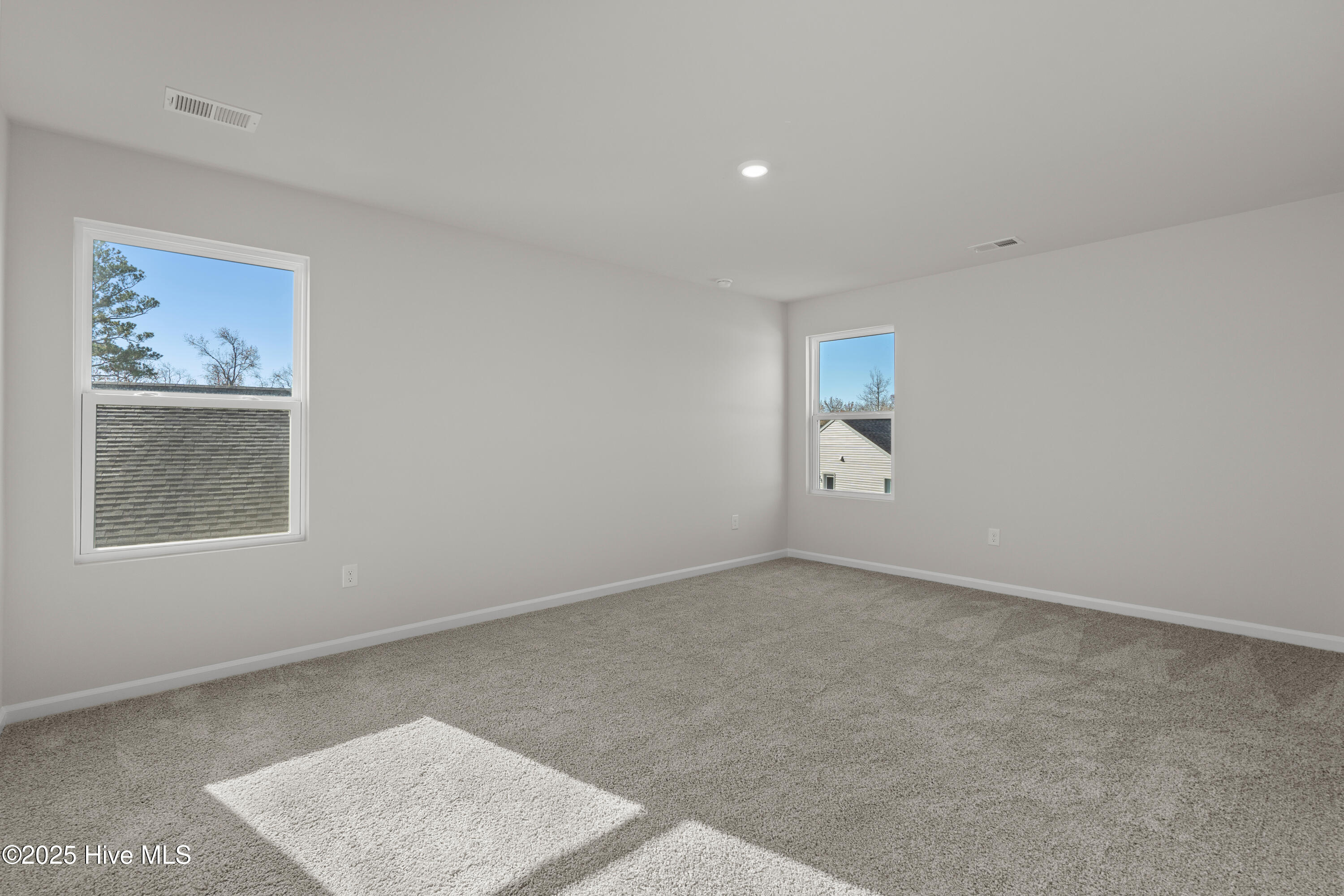 100528308 | Photo 23