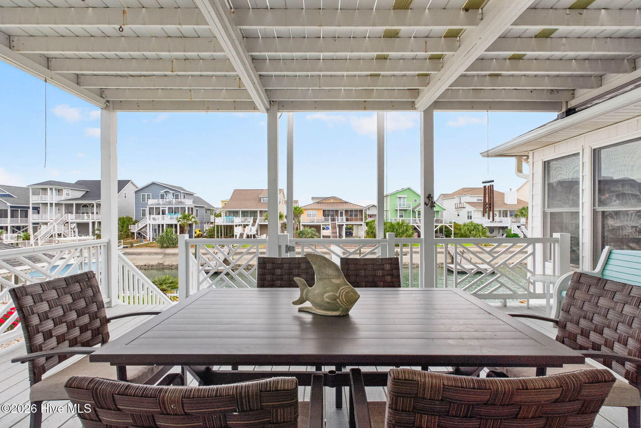 100570658 | Photo 25