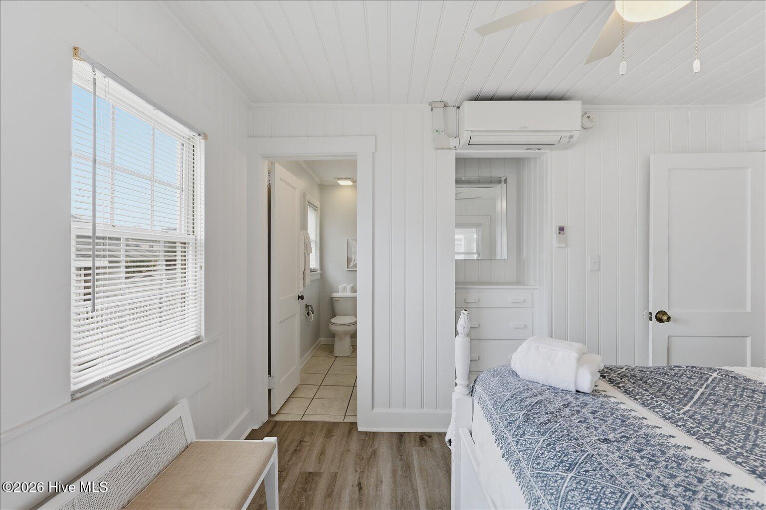 100570528 | Photo 28