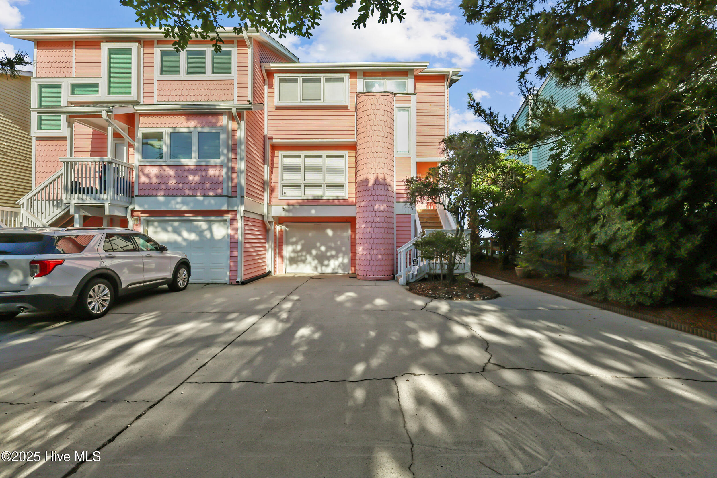 100518550 | Photo 34