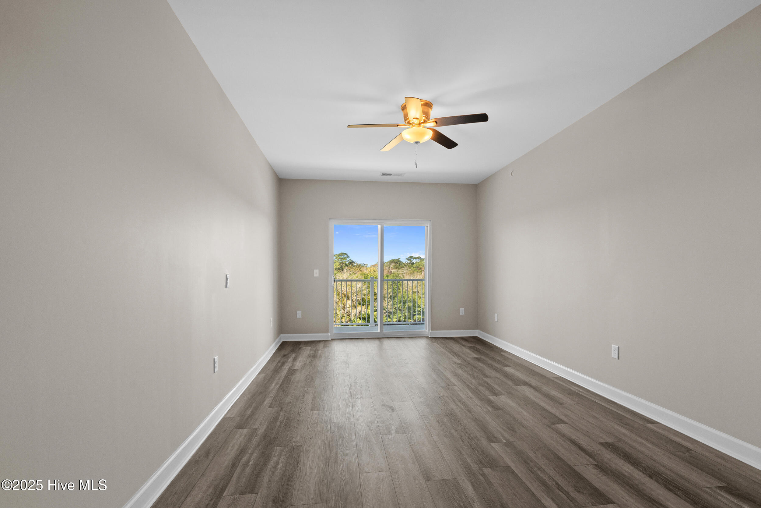 100539036 | Photo 26