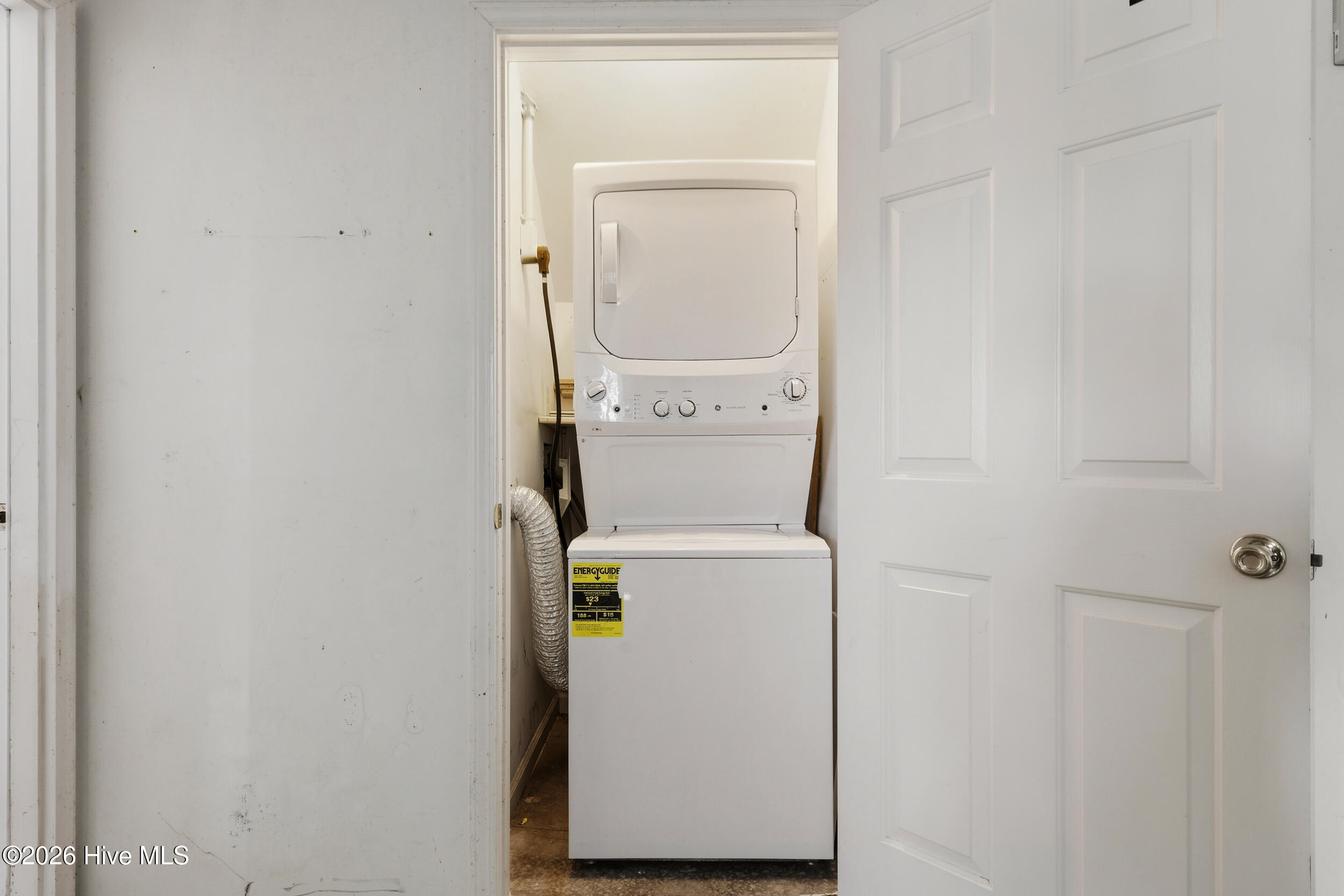 100511628 | Photo 37