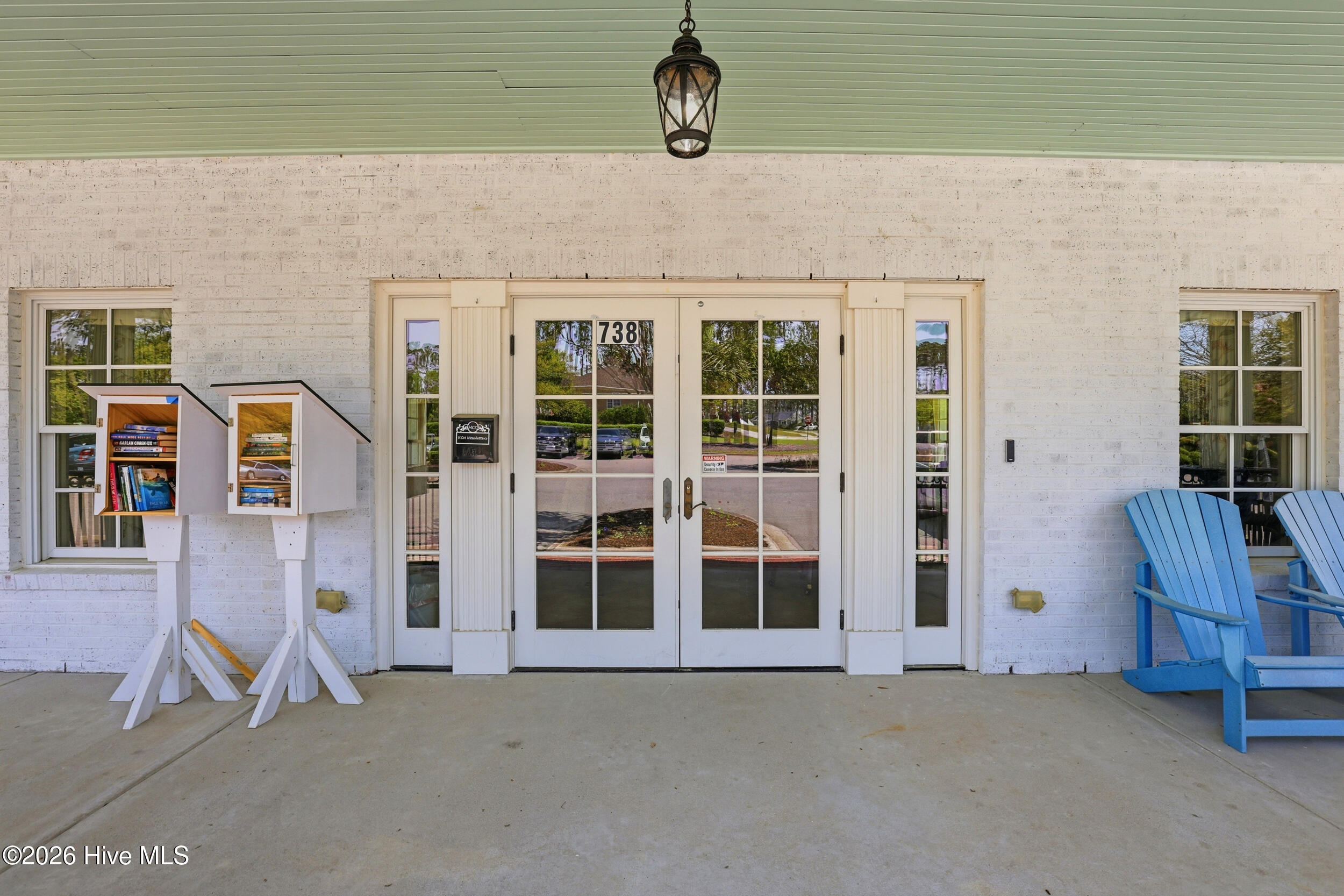 100565948 | Photo 55