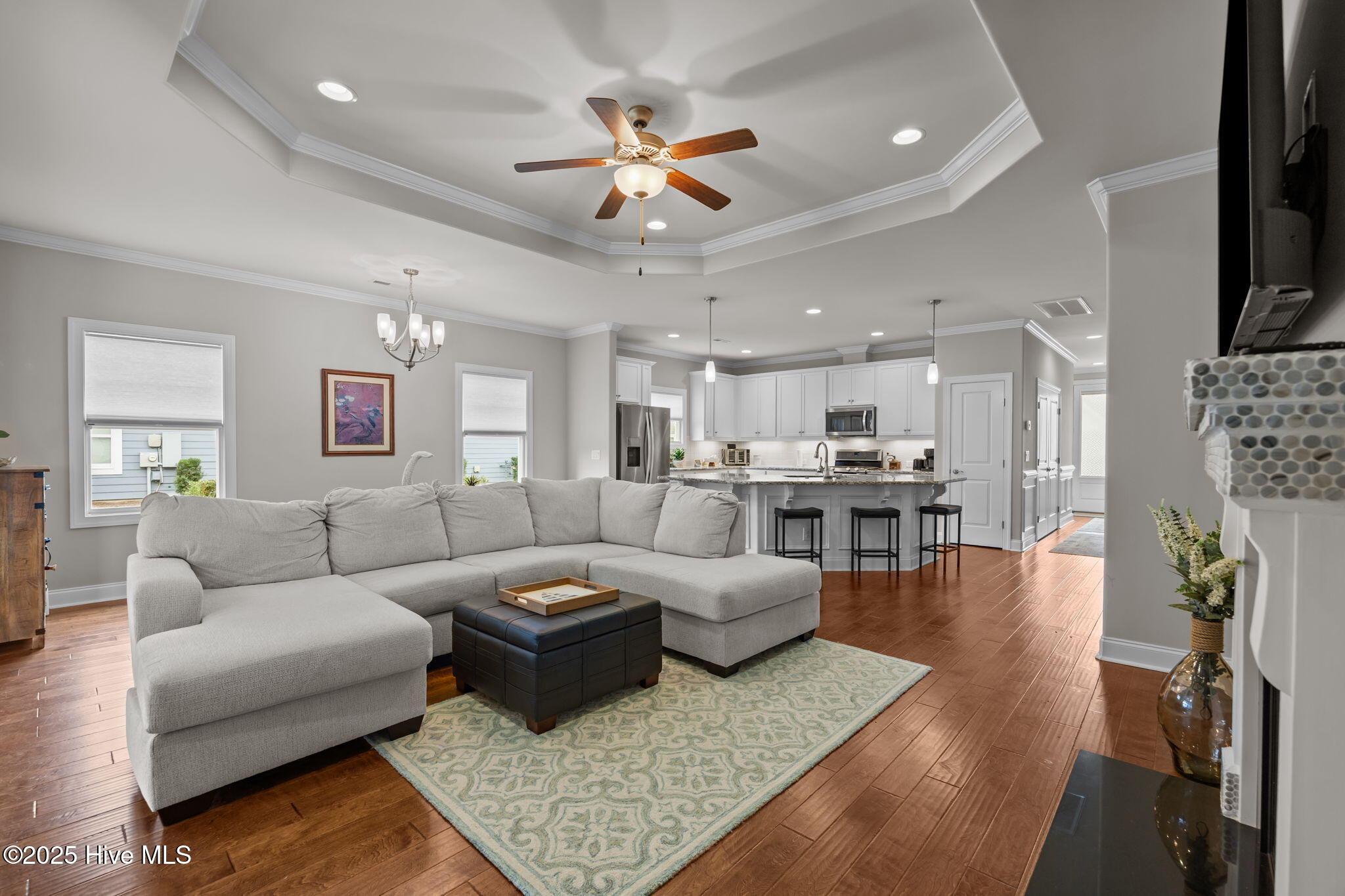 100536658 | Photo 17