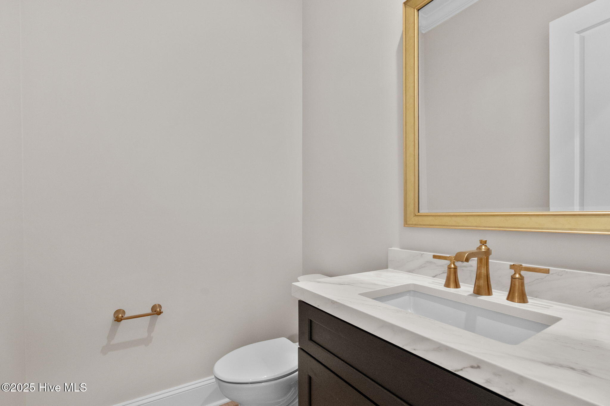 100509277 | Photo 66