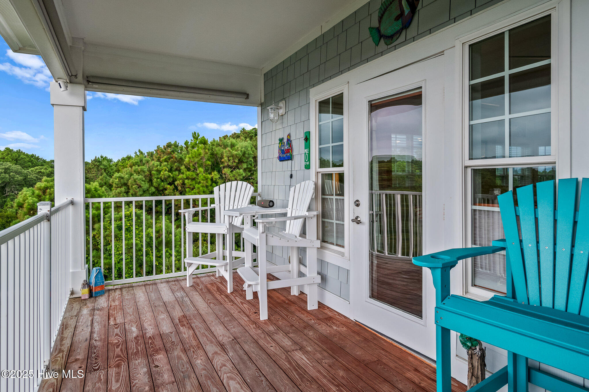 100522924 | Photo 33