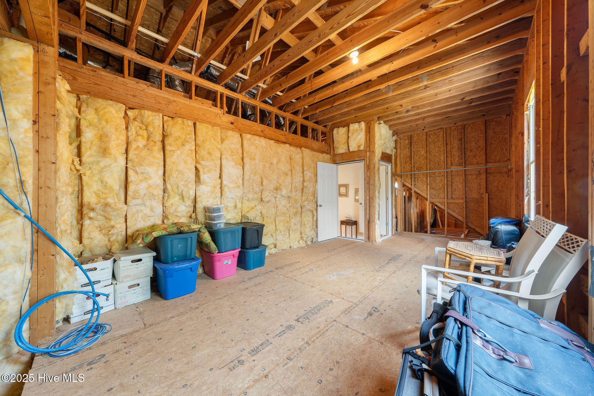 100532416 | Photo 57