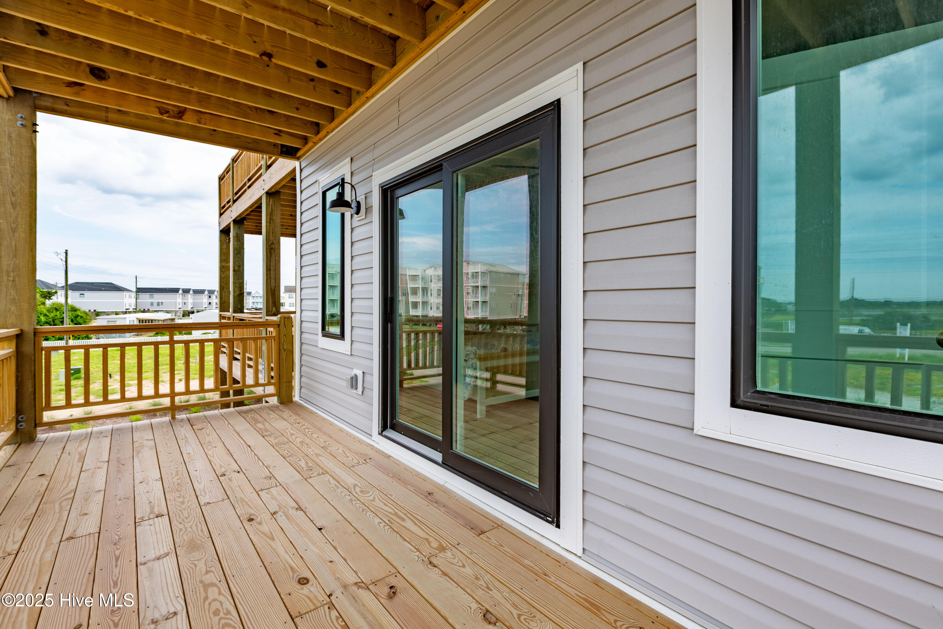 100474523 | Photo 43