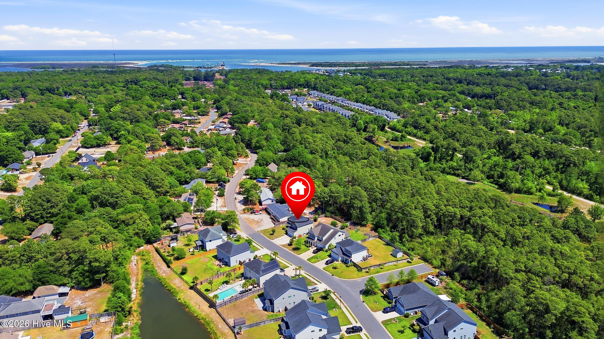 100567137 | Photo 45