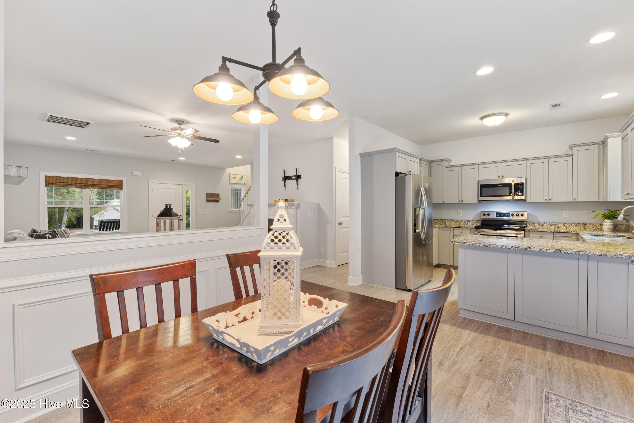 100533307 | Photo 16