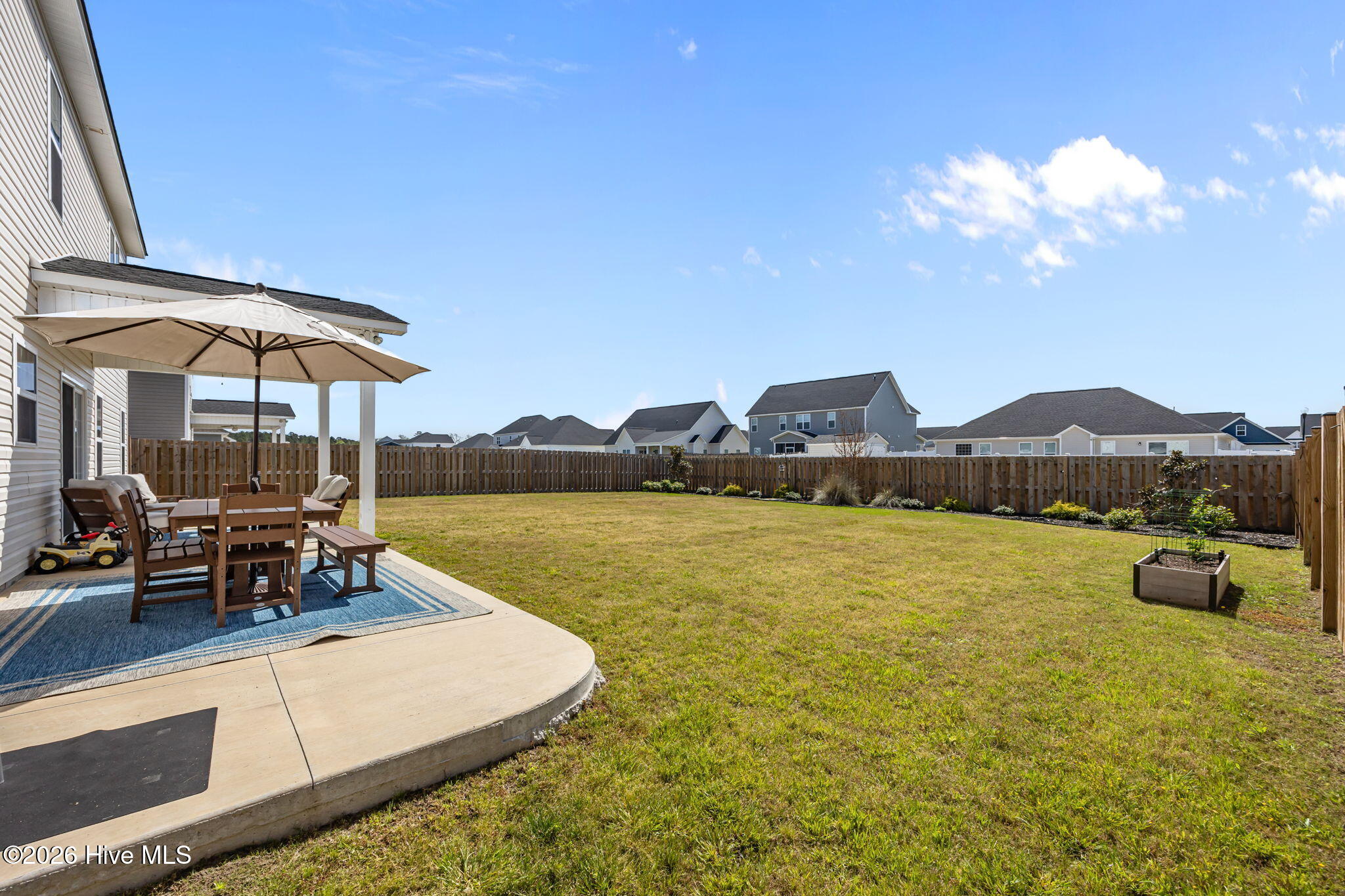 100566991 | Photo 43