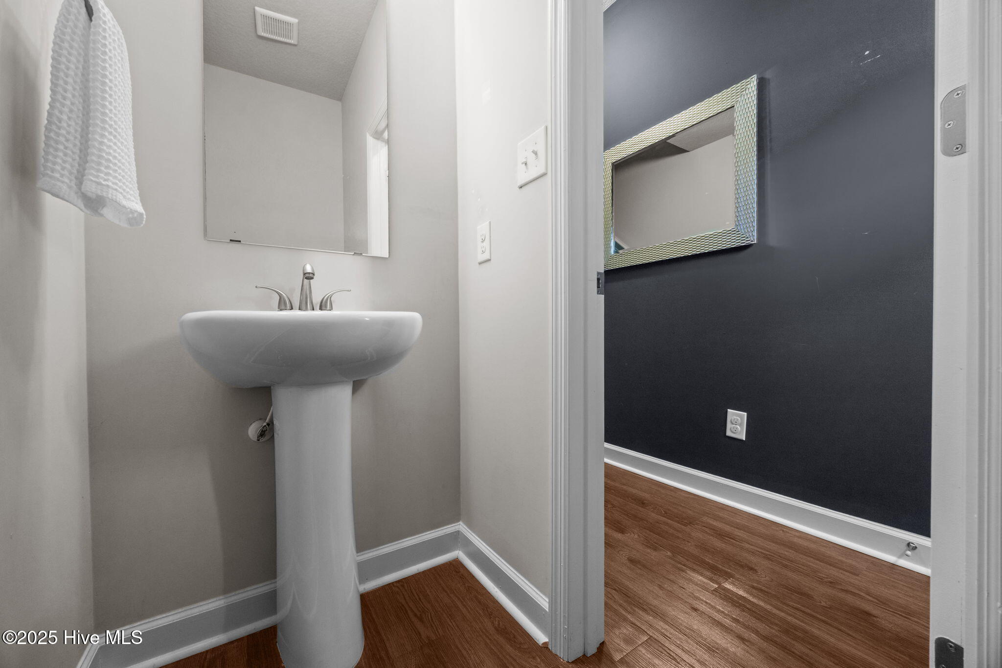 100532531 | Photo 24