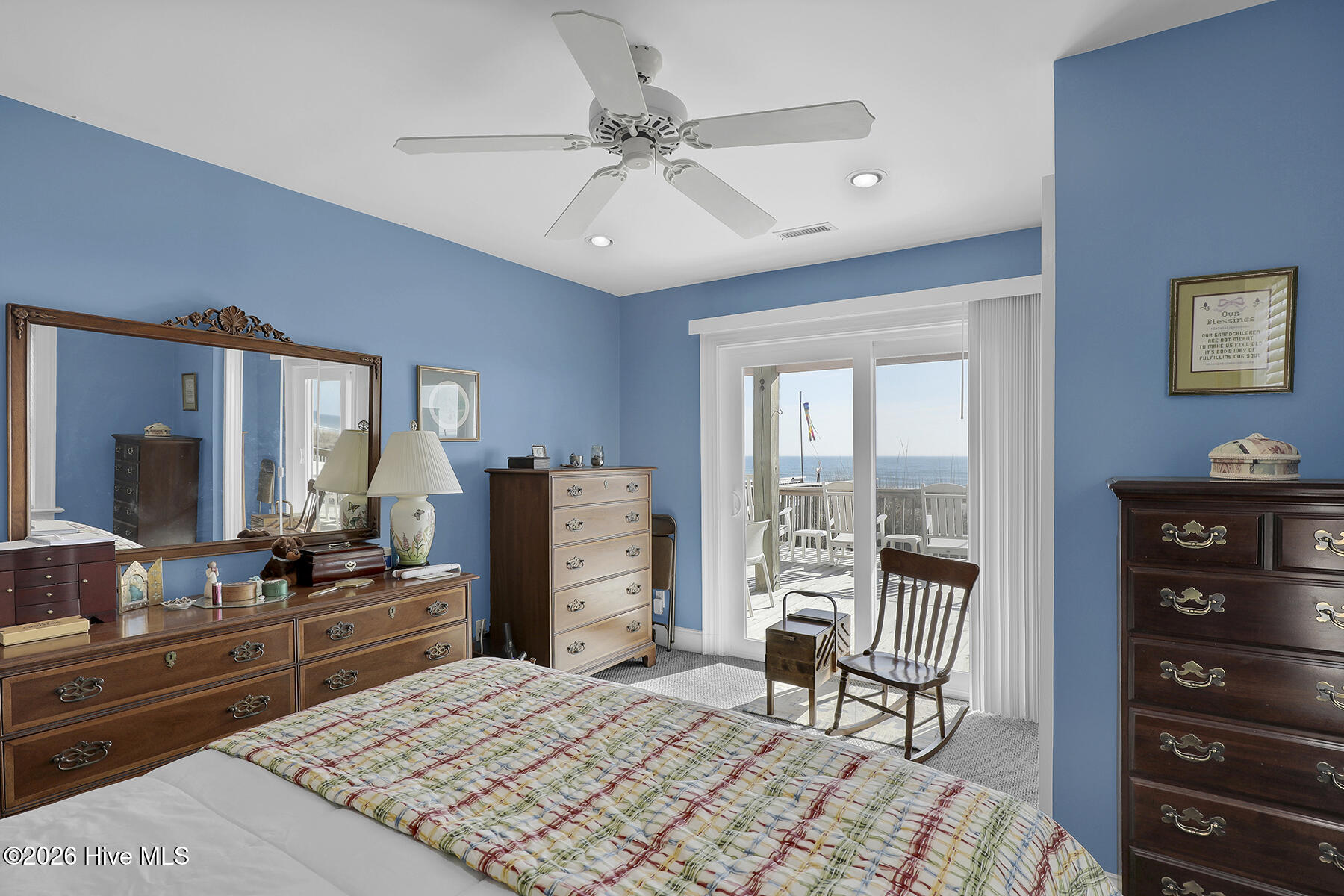 100548682 | Photo 30