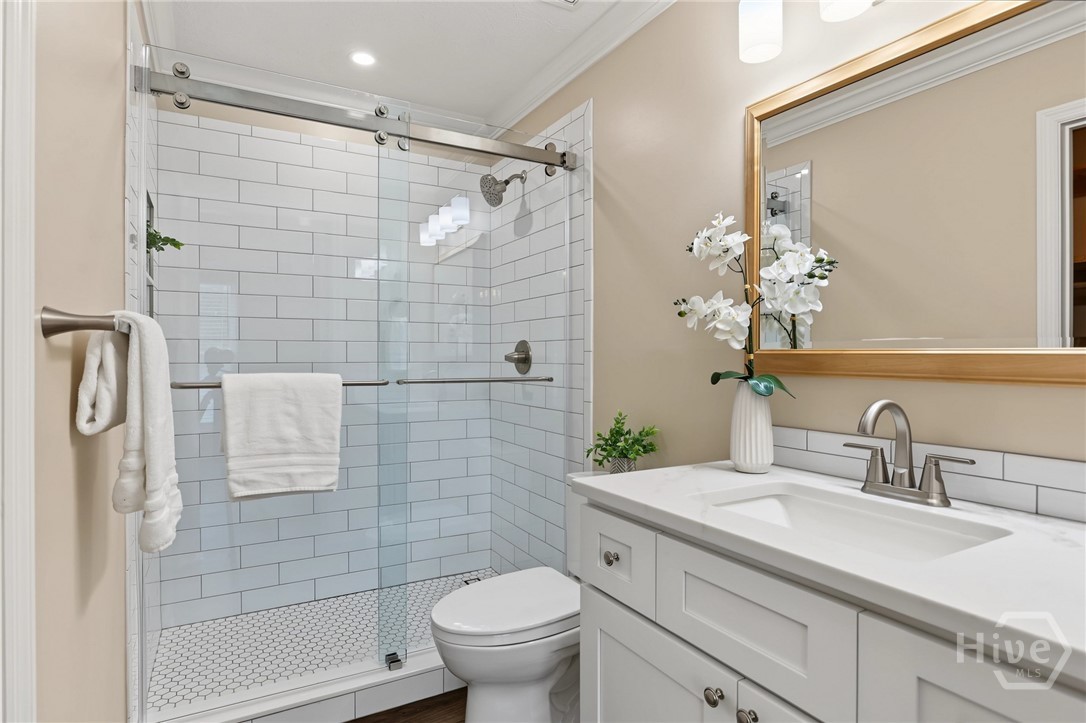 210 Treasure Loop