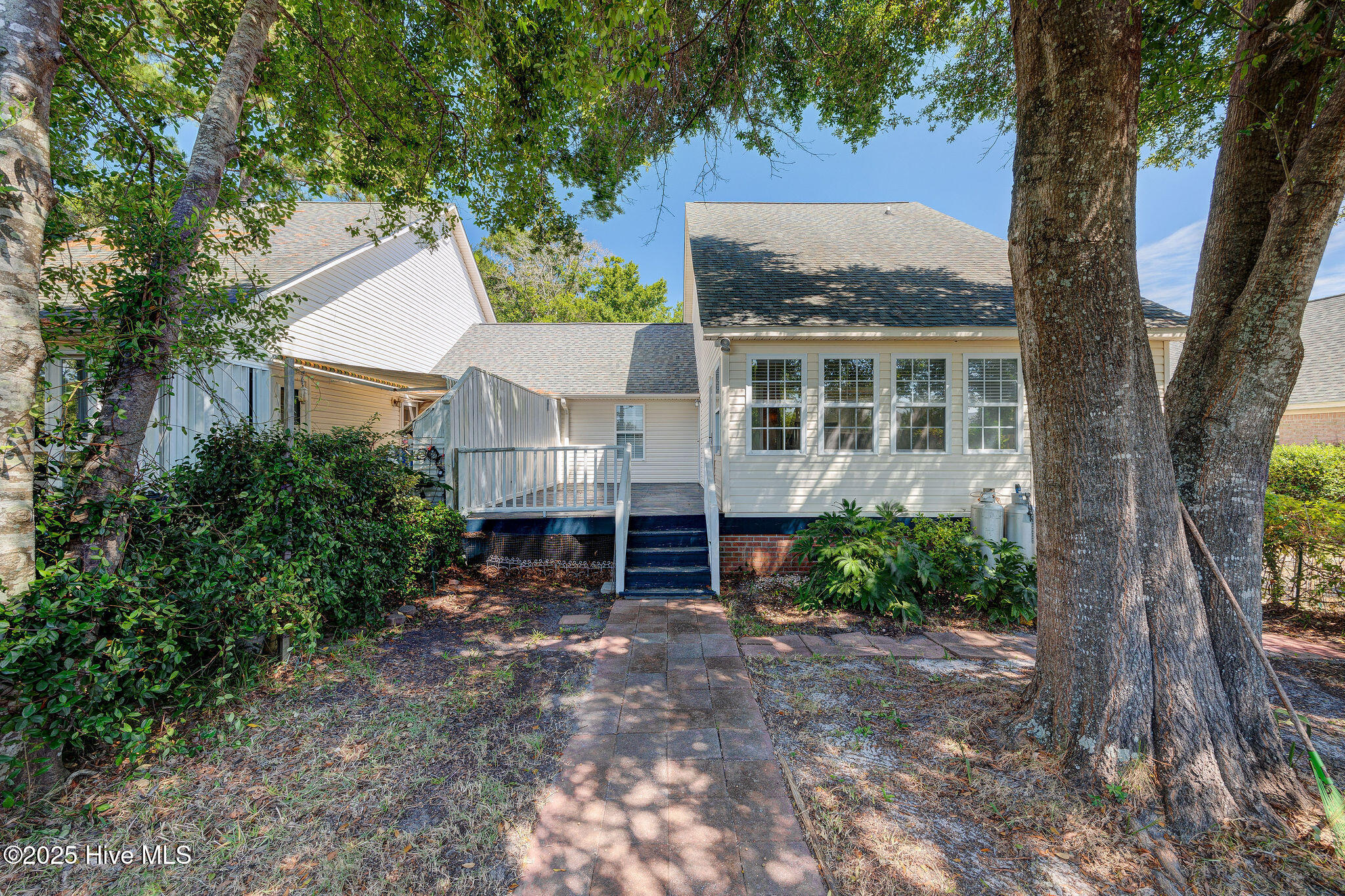 100531584 | Photo 42