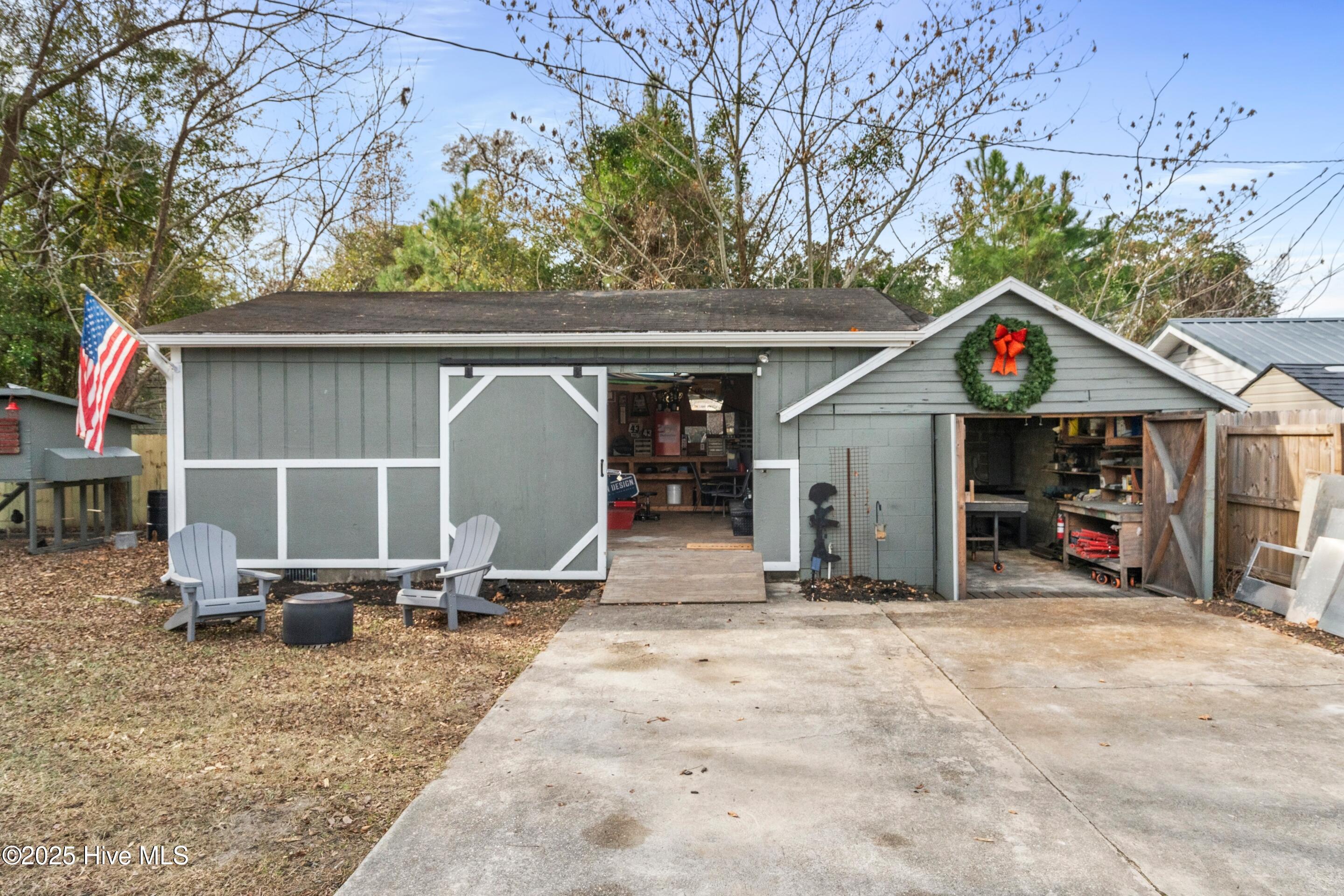 100546242 | Photo 46