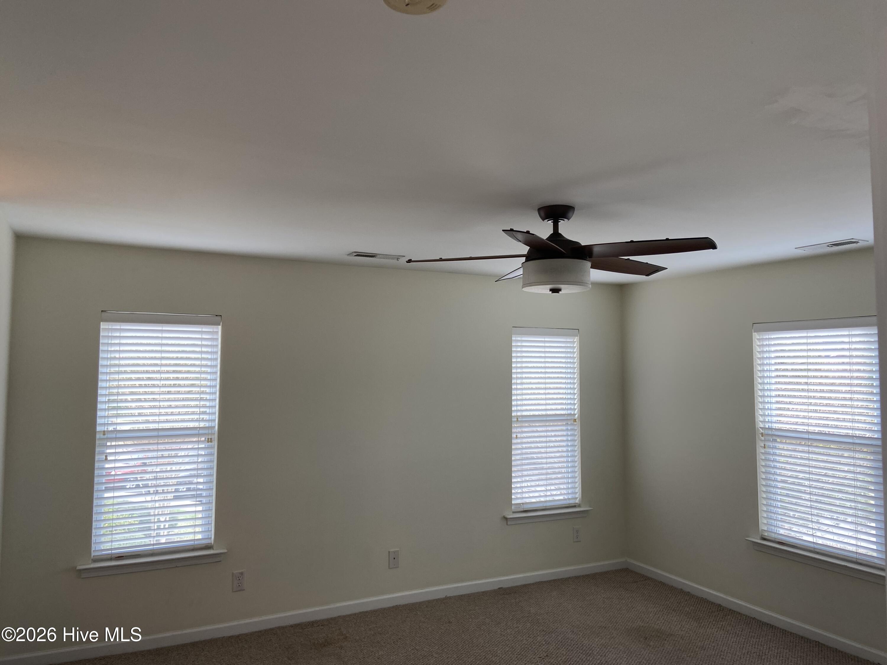 100566688 | Photo 12