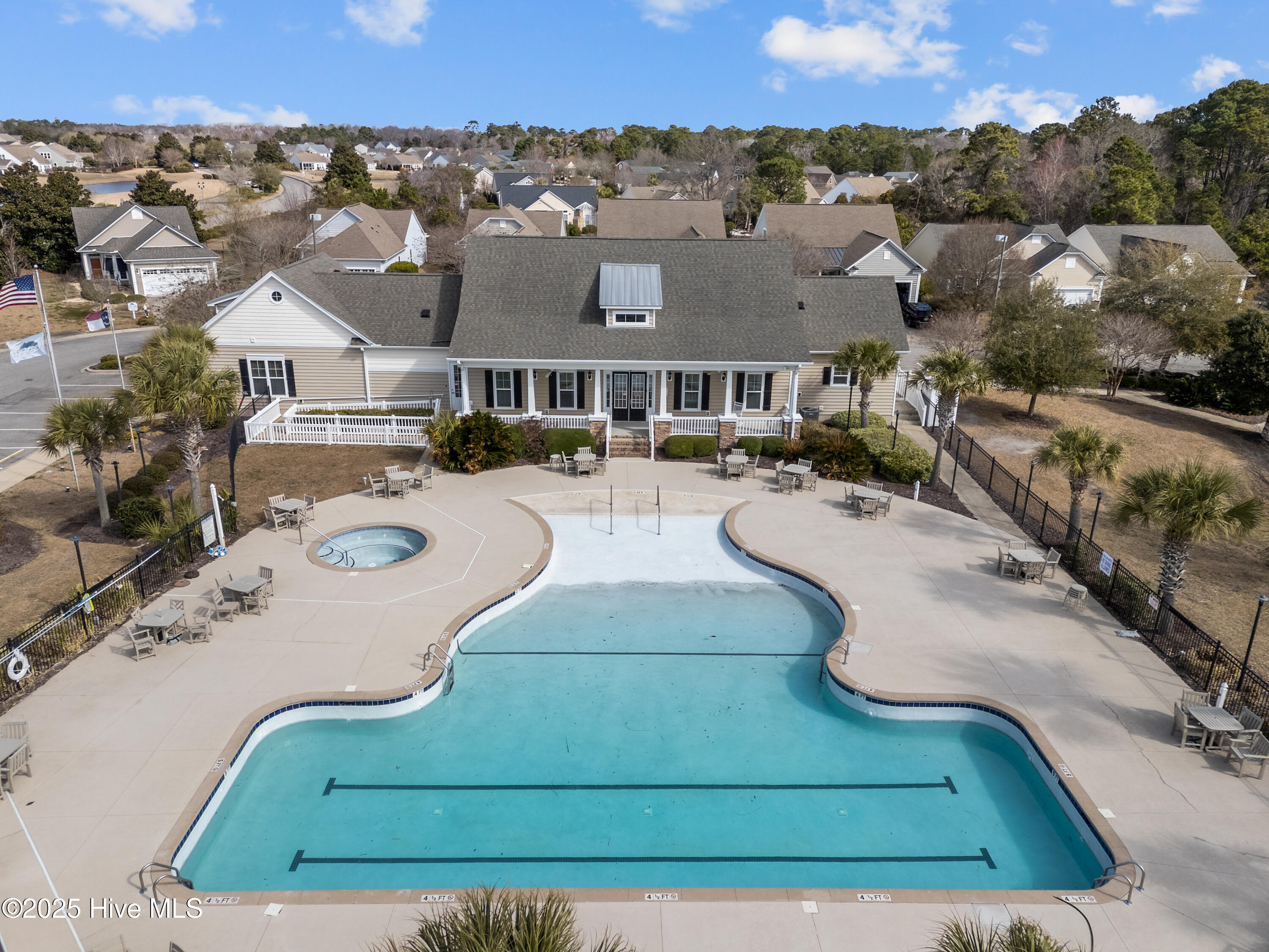 100515173 | Photo 44