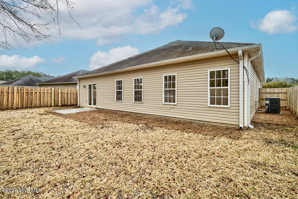 100553045 | Photo 26