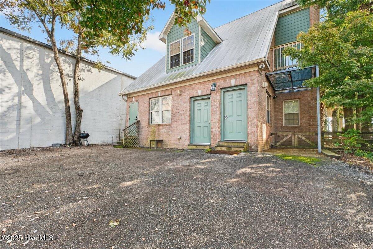 100541868 | Photo 50