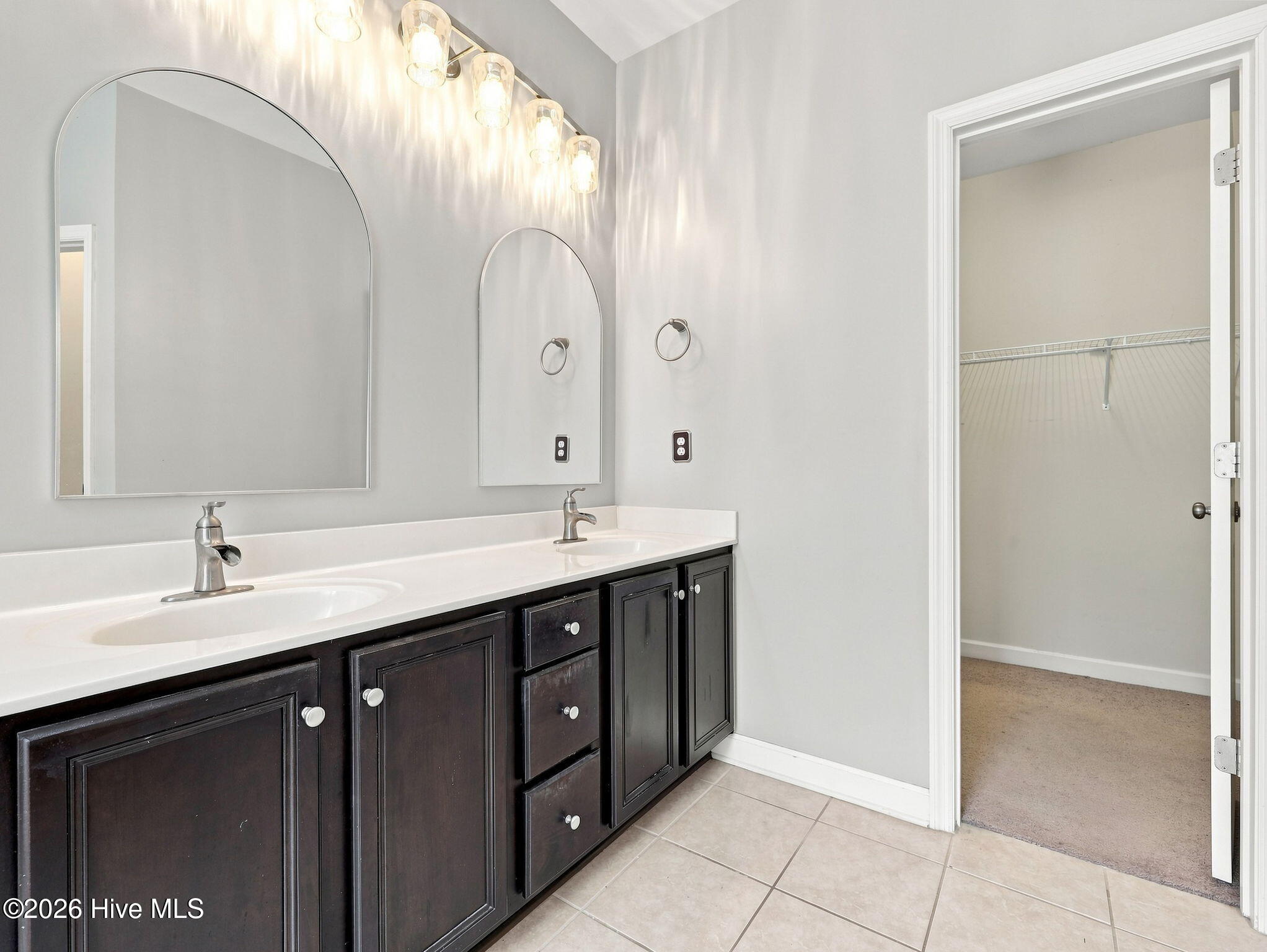 302 Squire Court,Maple Hill
