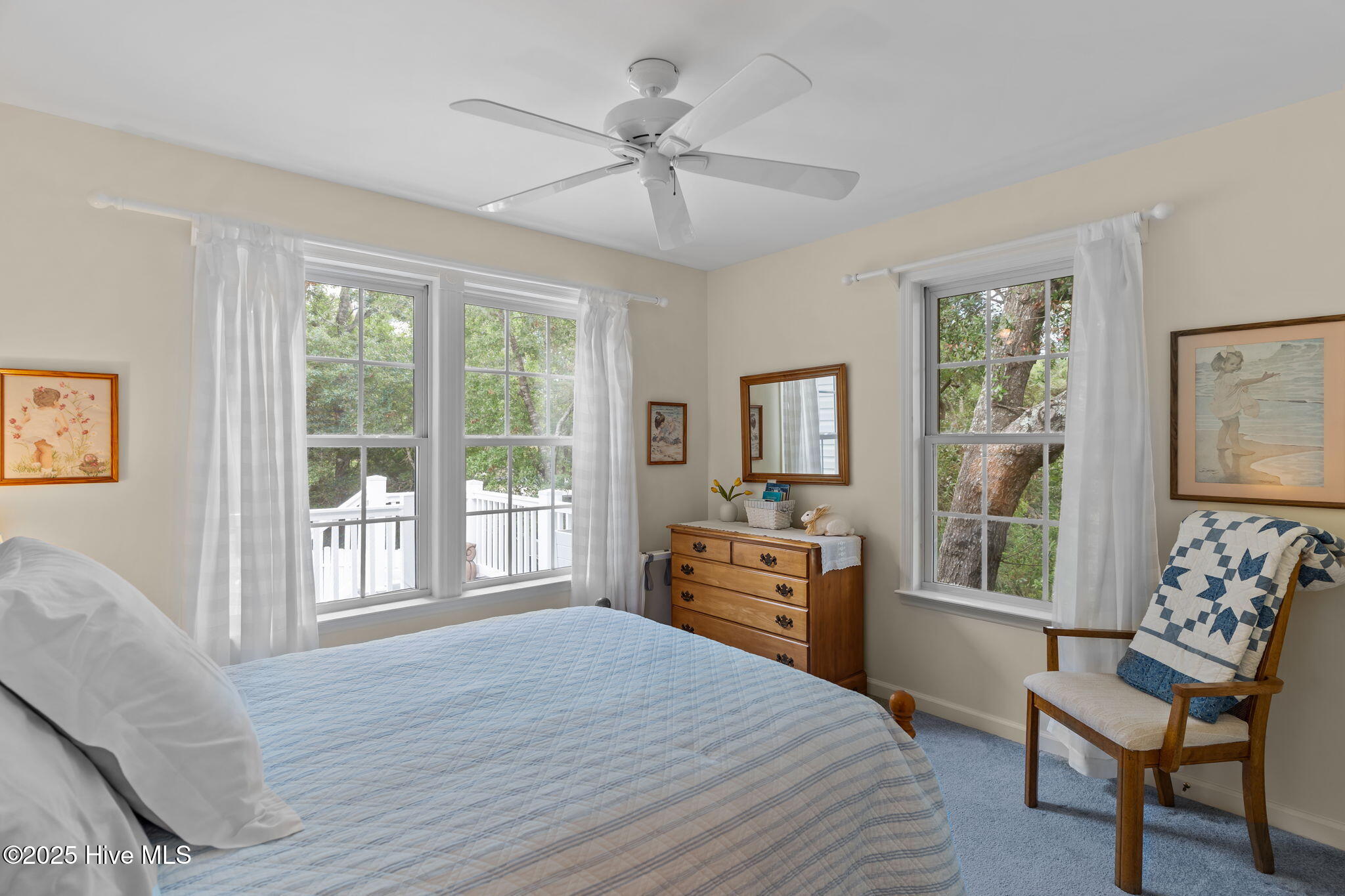 100521042 | Photo 22