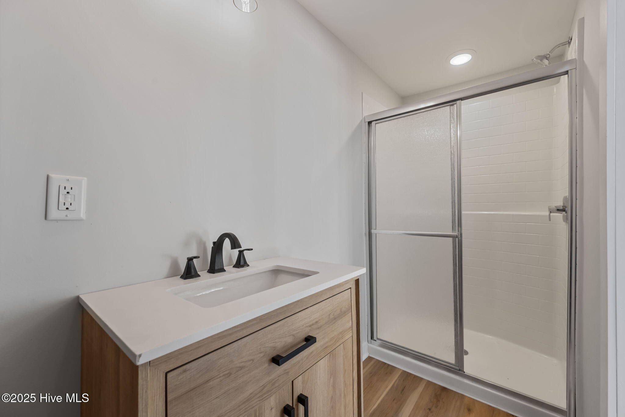 100551658 | Photo 35