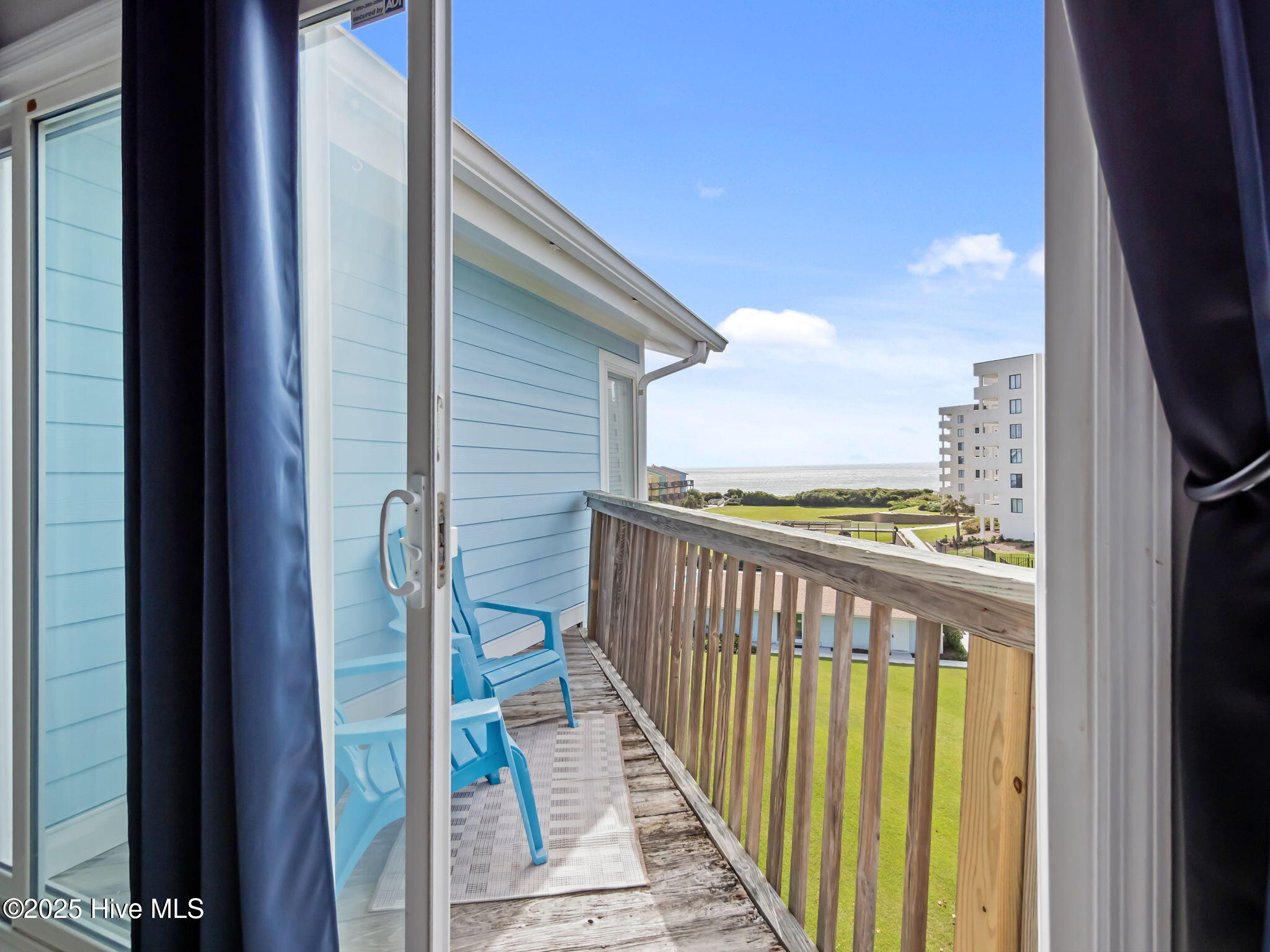 100534121 | Photo 27