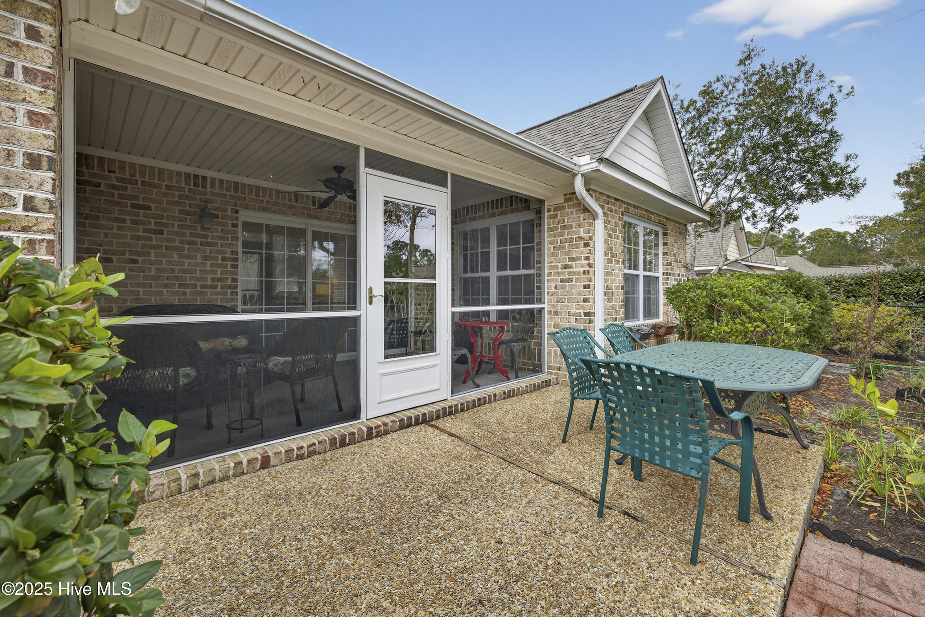 100543766 | Photo 22